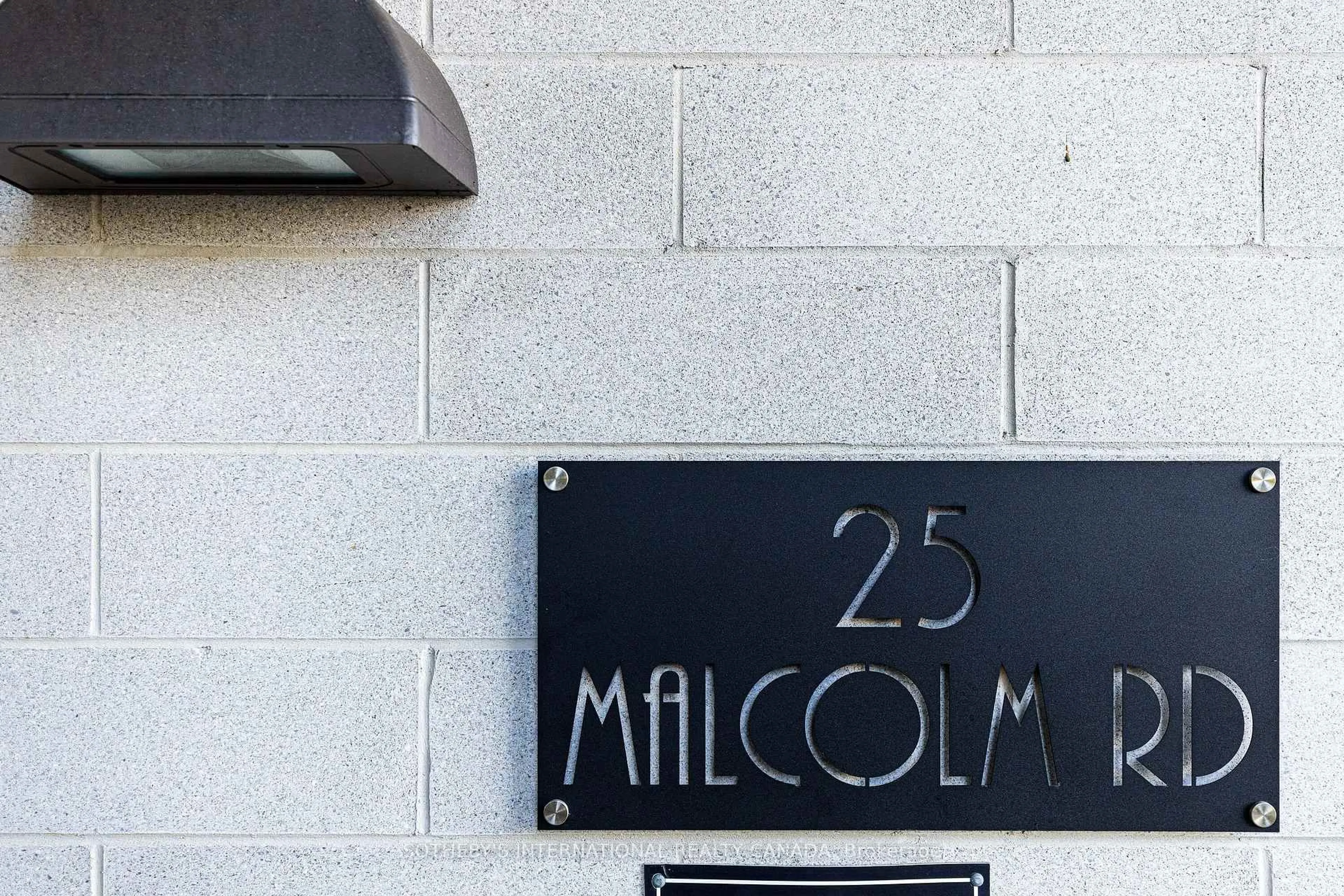 Indoor foyer for 25 Malcolm Rd #TH-105, Toronto Ontario M4G 0C1