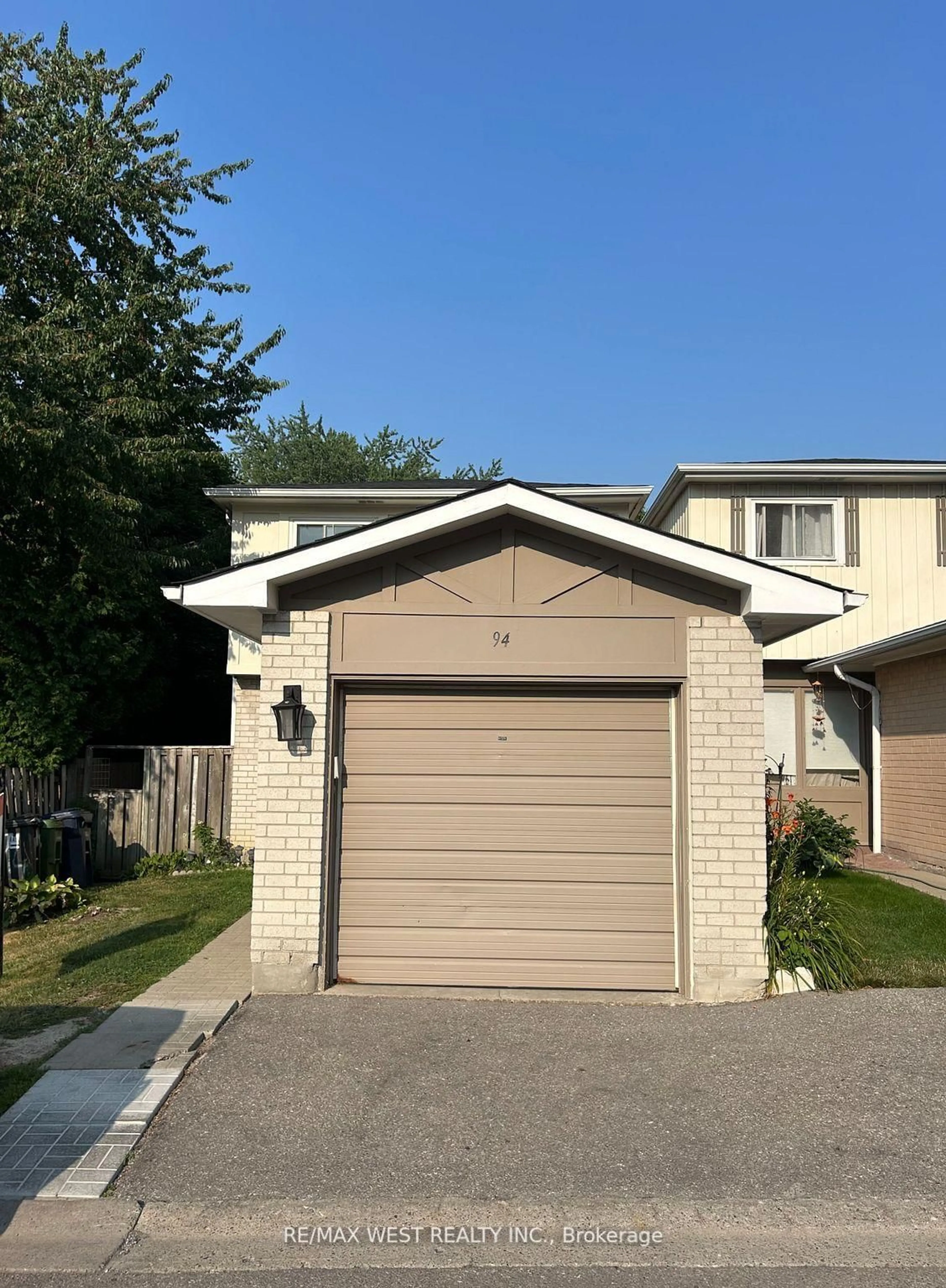 Unknown for 94 Plum Tree Way, Toronto Ontario M2R 3J1