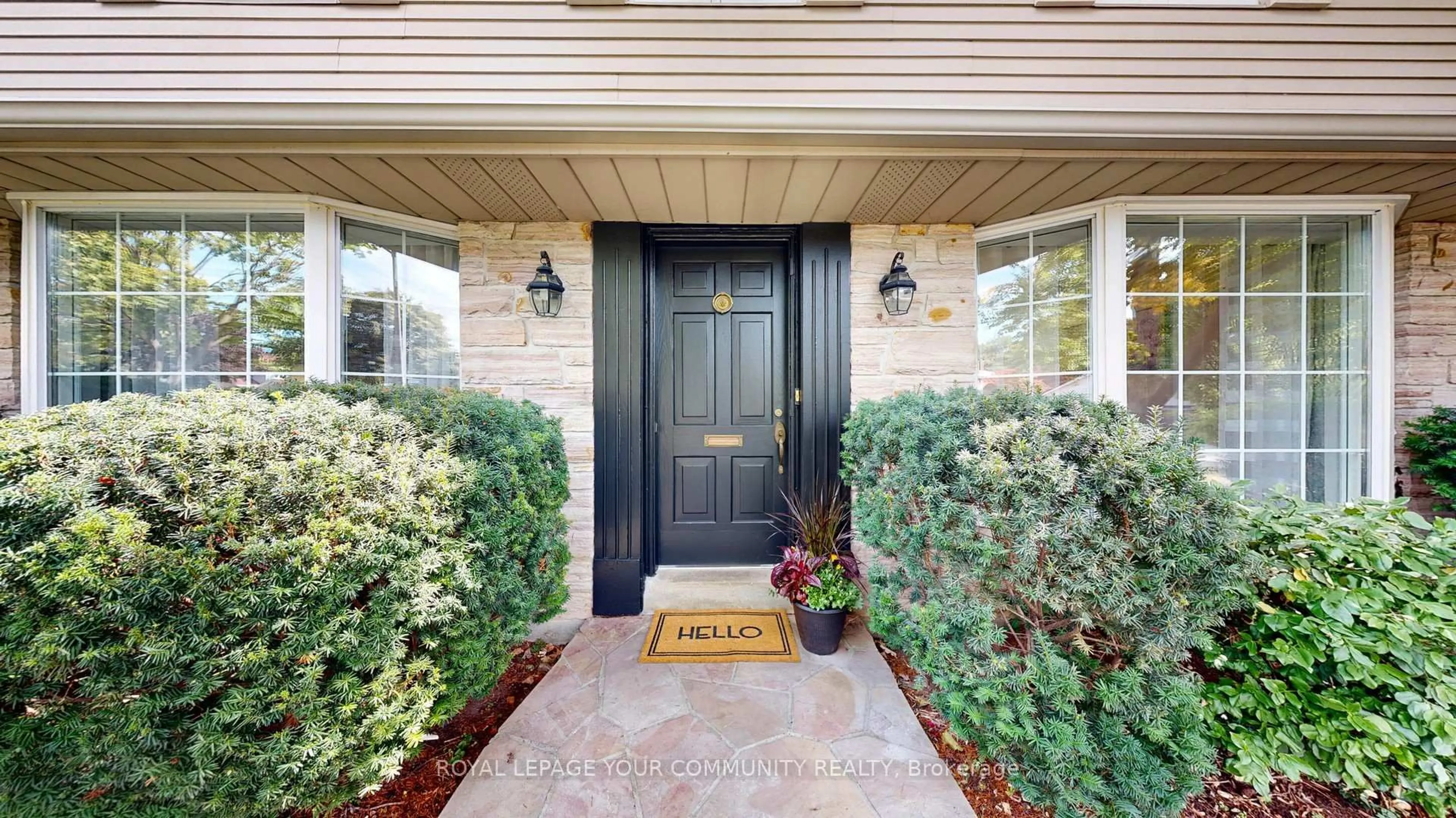 Indoor entryway for 43 Parfield Dr, Toronto Ontario M2J 1C2