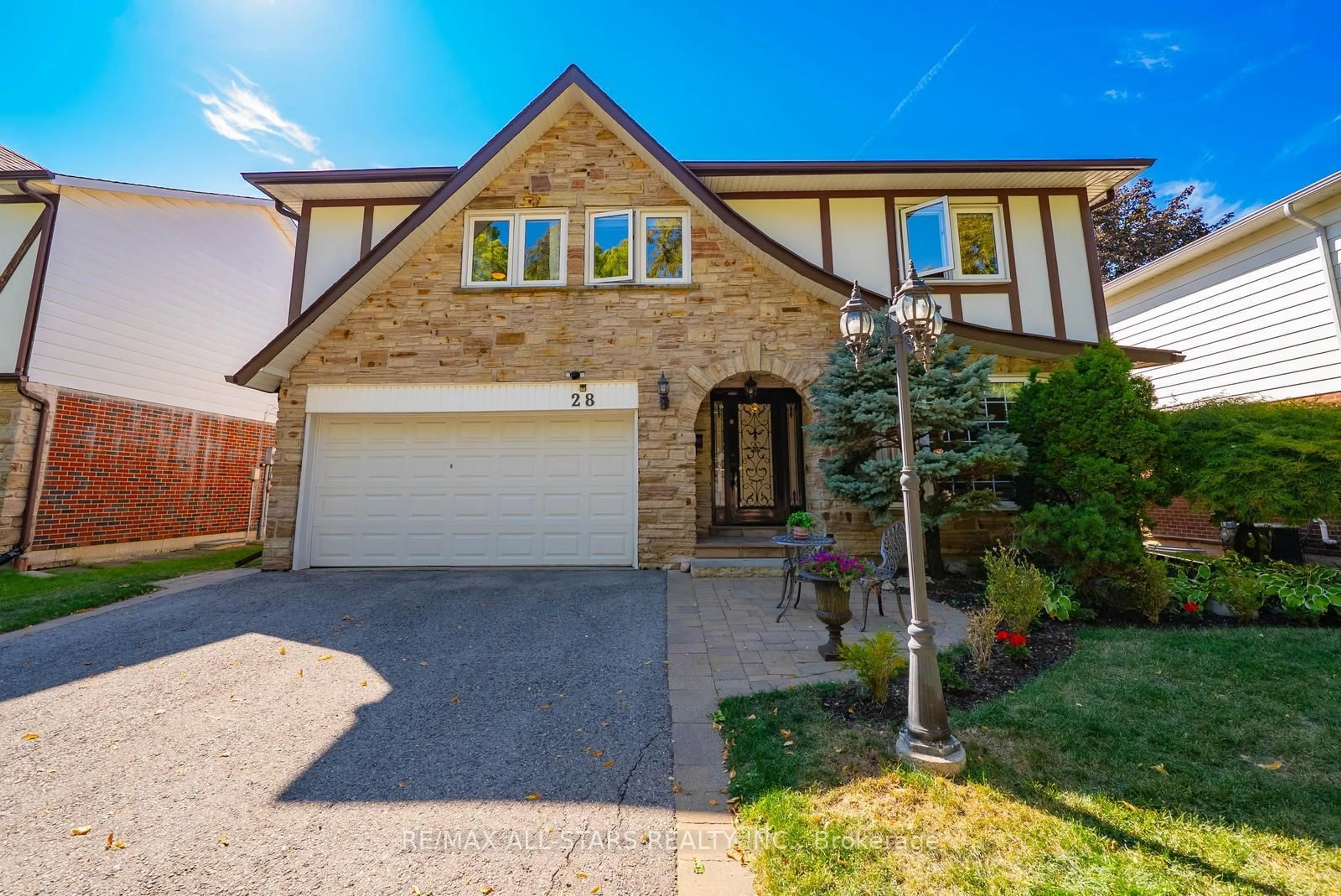 Home with brick exterior material, street for 28 Cobblestone Dr, Toronto Ontario M2J 2X7