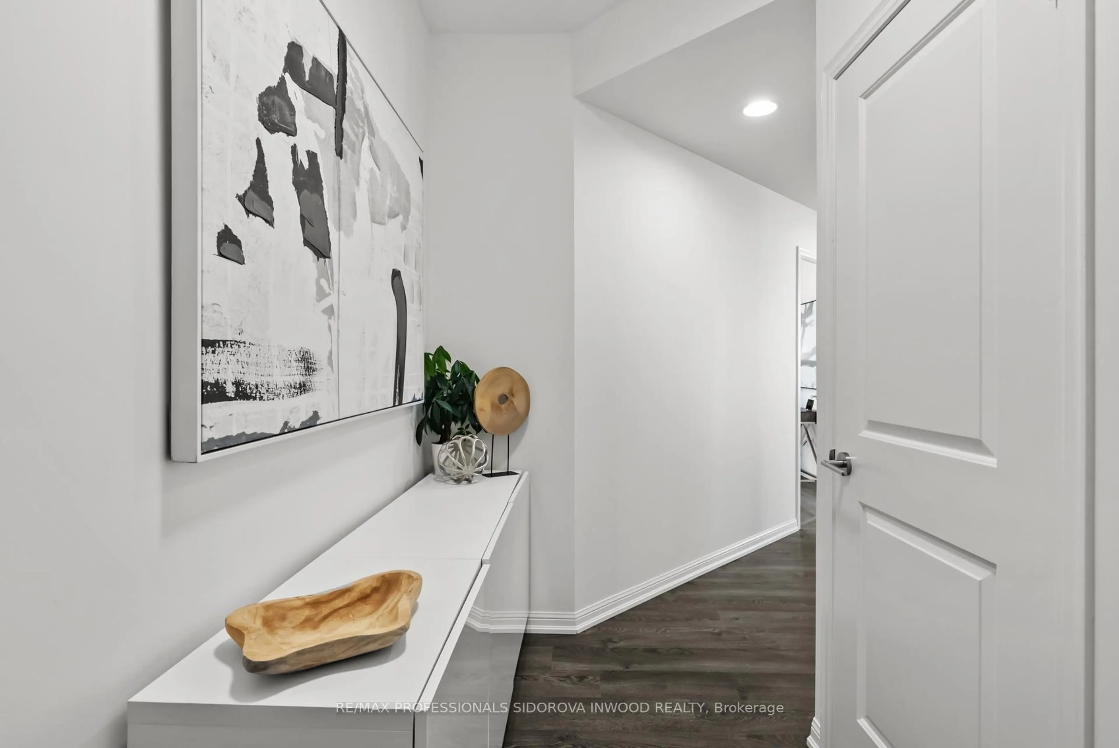 Indoor entryway for 85 East Liberty St #1606, Toronto Ontario M6K 3R4
