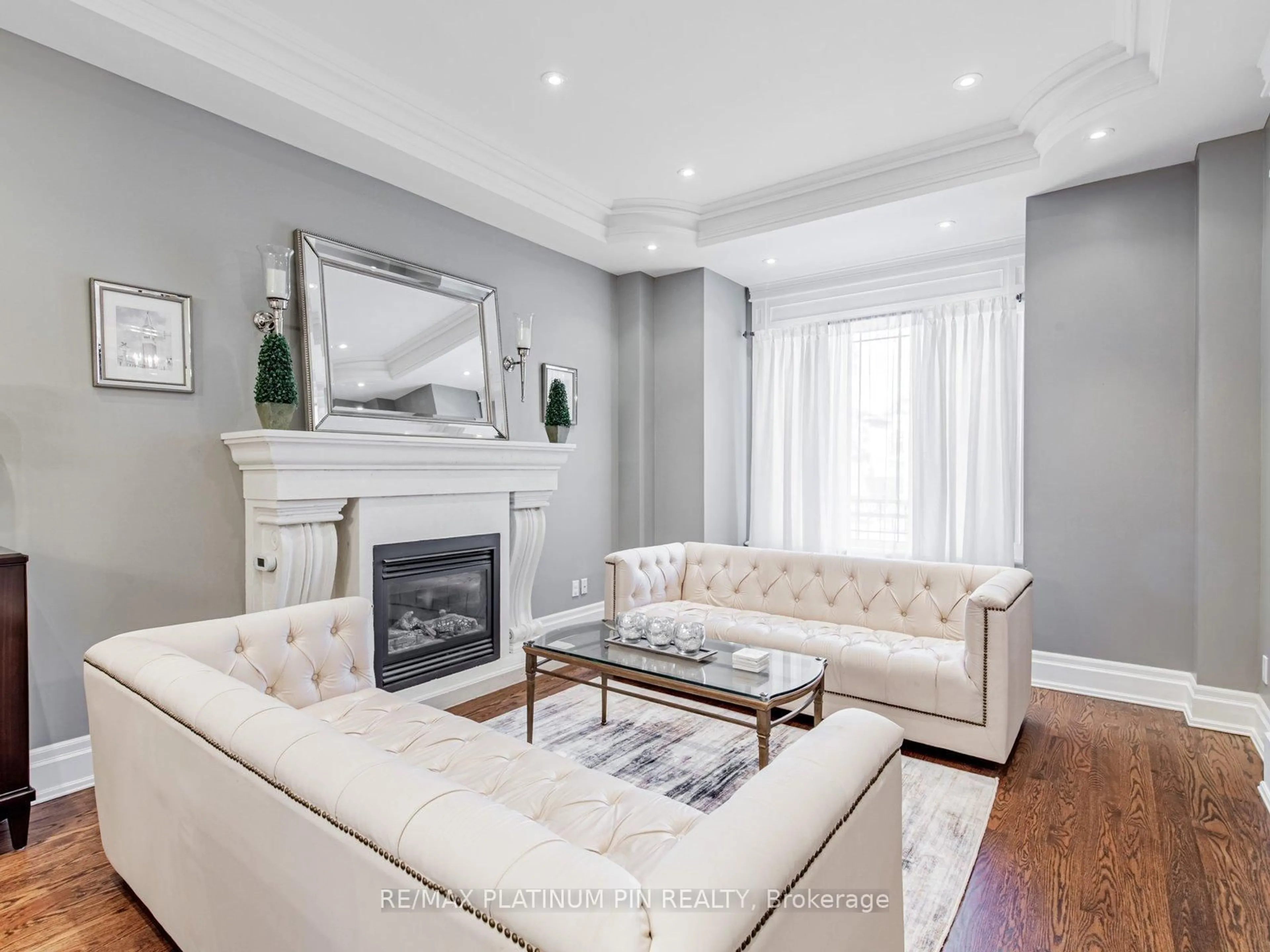 Living room with furniture, unknown for 199 Florence Ave, Toronto Ontario M2N 1G5
