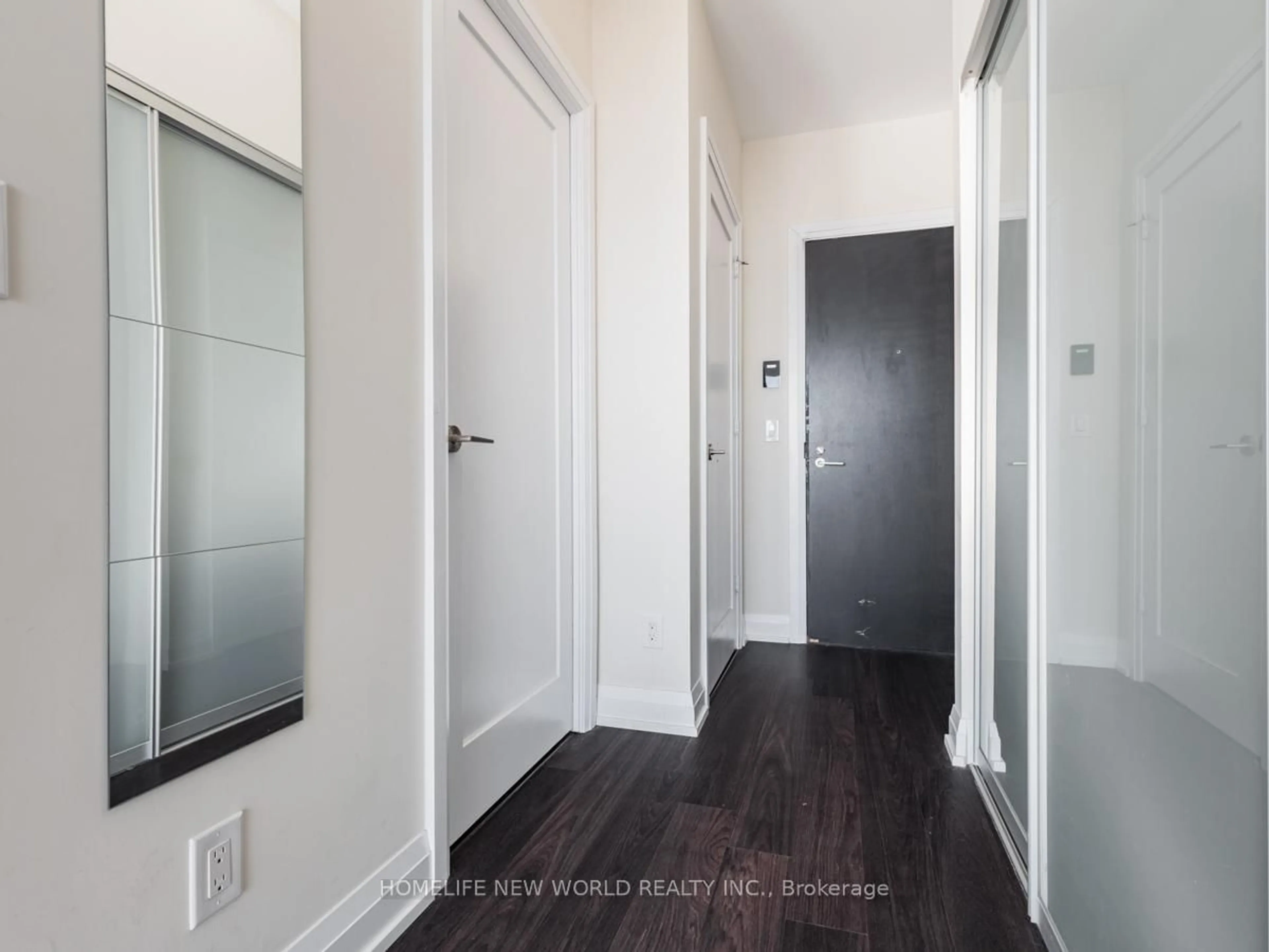 Indoor entryway for 5 Sheppard Ave #4526, Toronto Ontario M2N 0G4