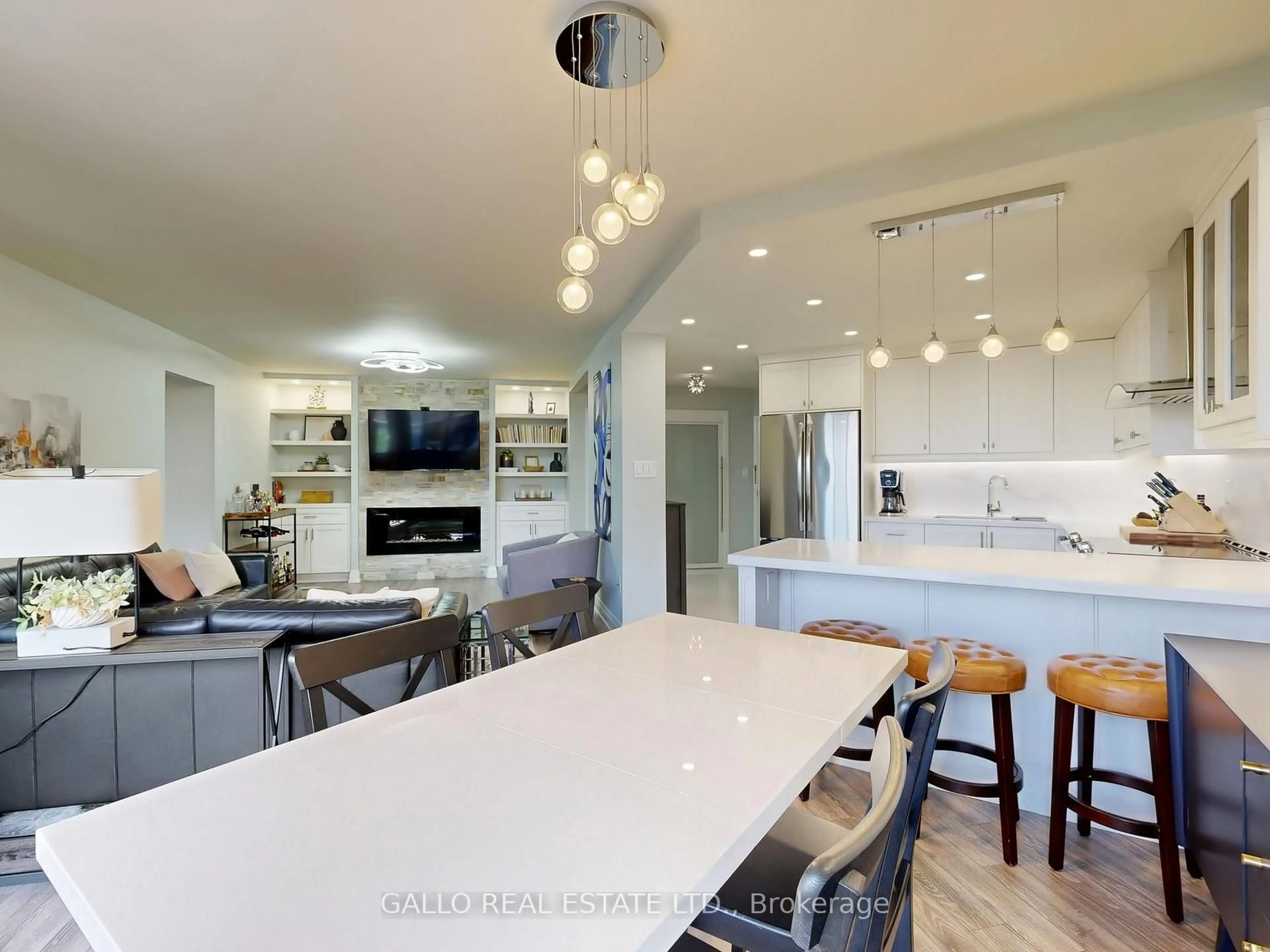 Open concept kitchen, ceramic/tile floor for 75 Graydon Hall Dr #404, Toronto Ontario M3A 3M5