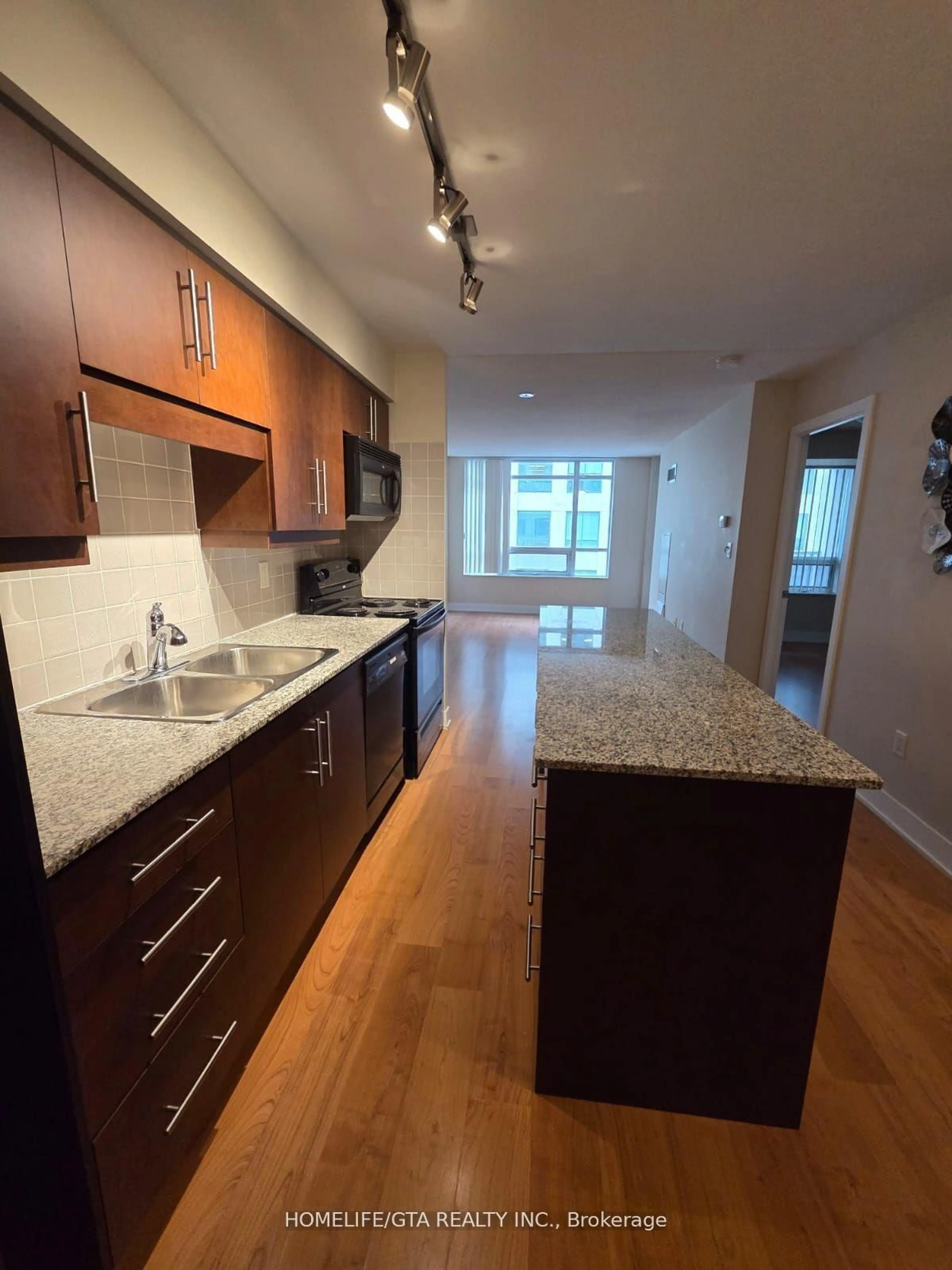 Open concept kitchen, unknown for 20 Blue Jays Way #809, Toronto Ontario M5V 3W6