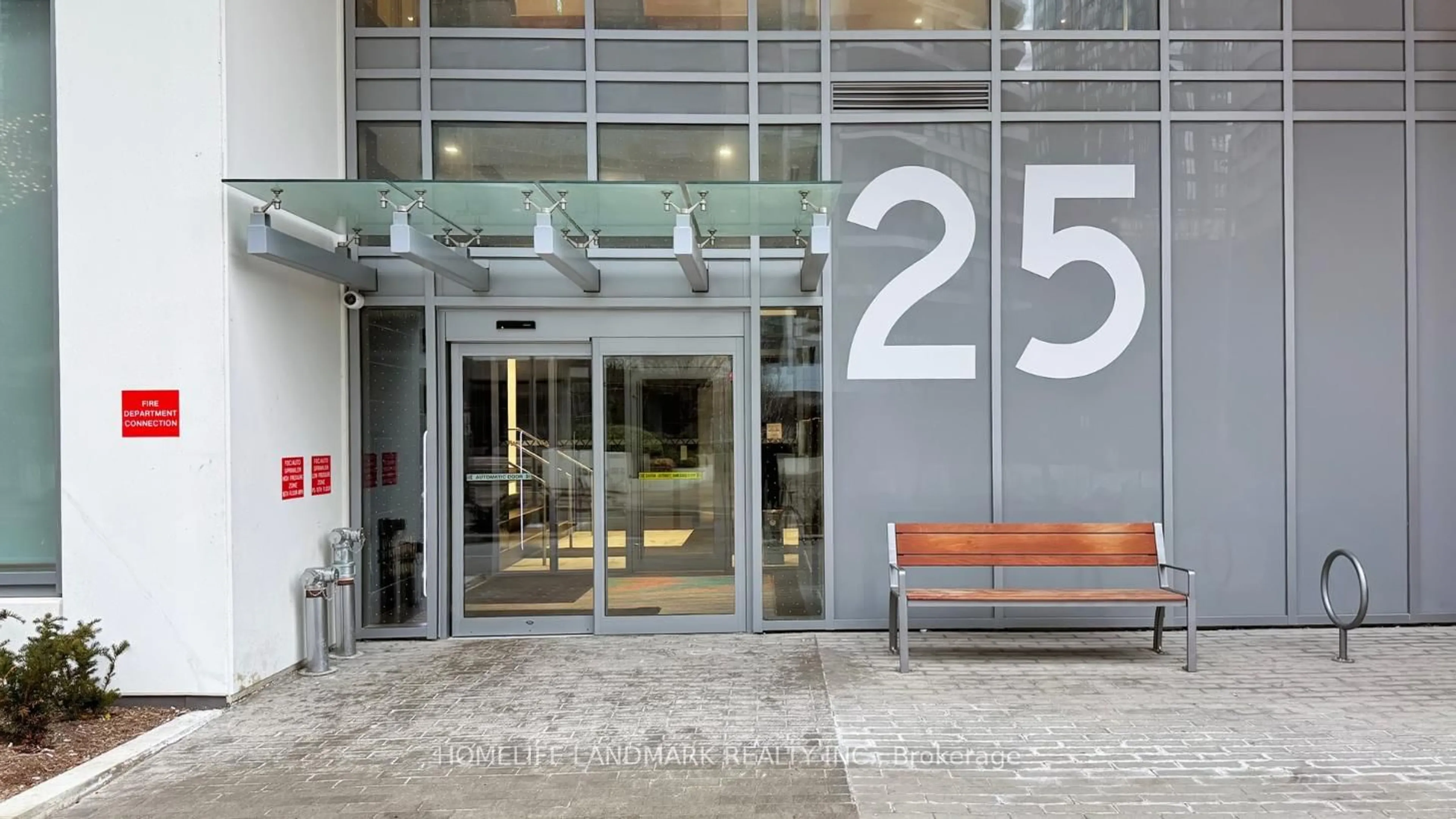 Indoor foyer for 25 Holly St #1902, Toronto Ontario M4S 0E3
