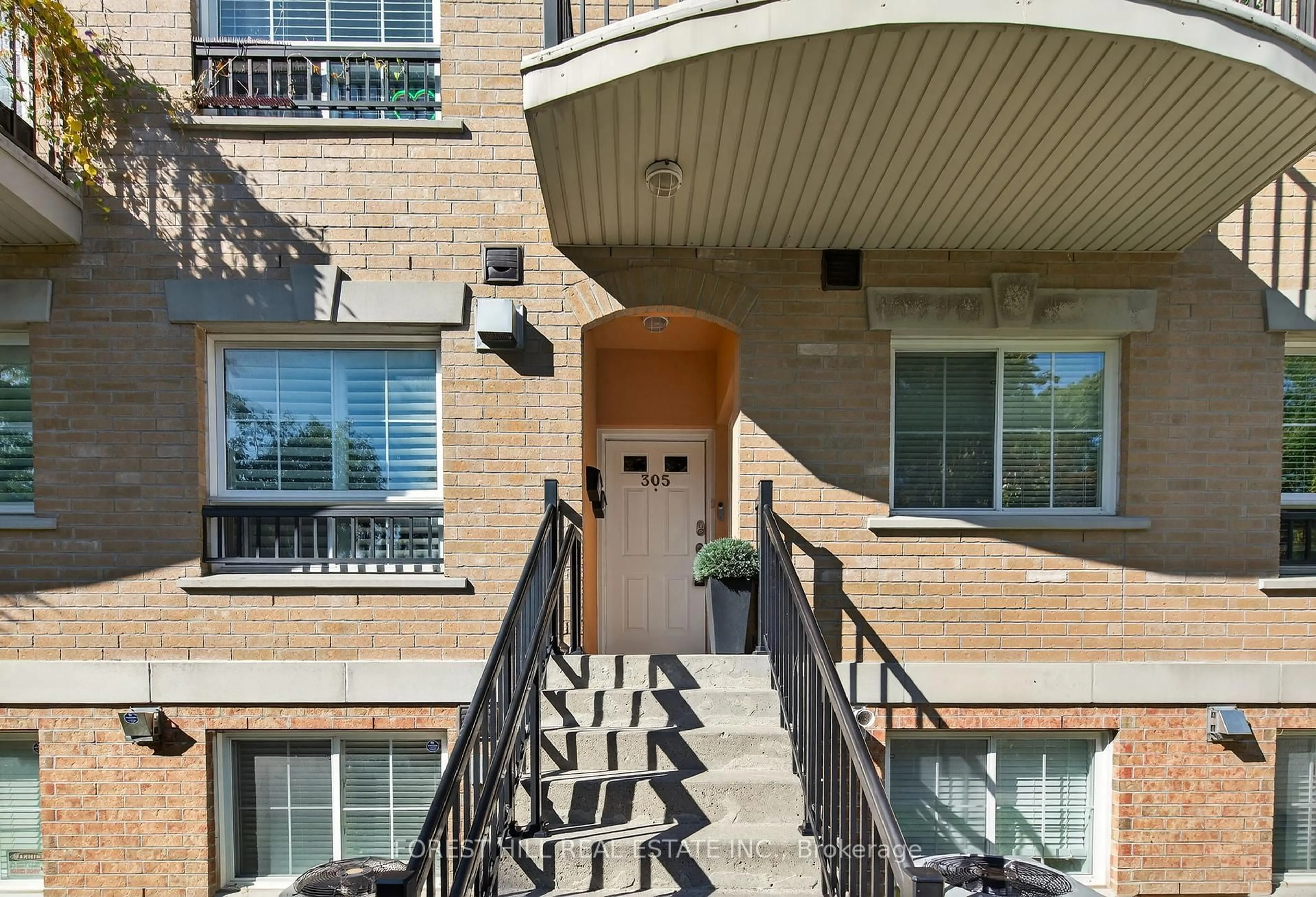 Unknown for 1785 Eglinton Ave #305, Toronto Ontario M4A 2Y6