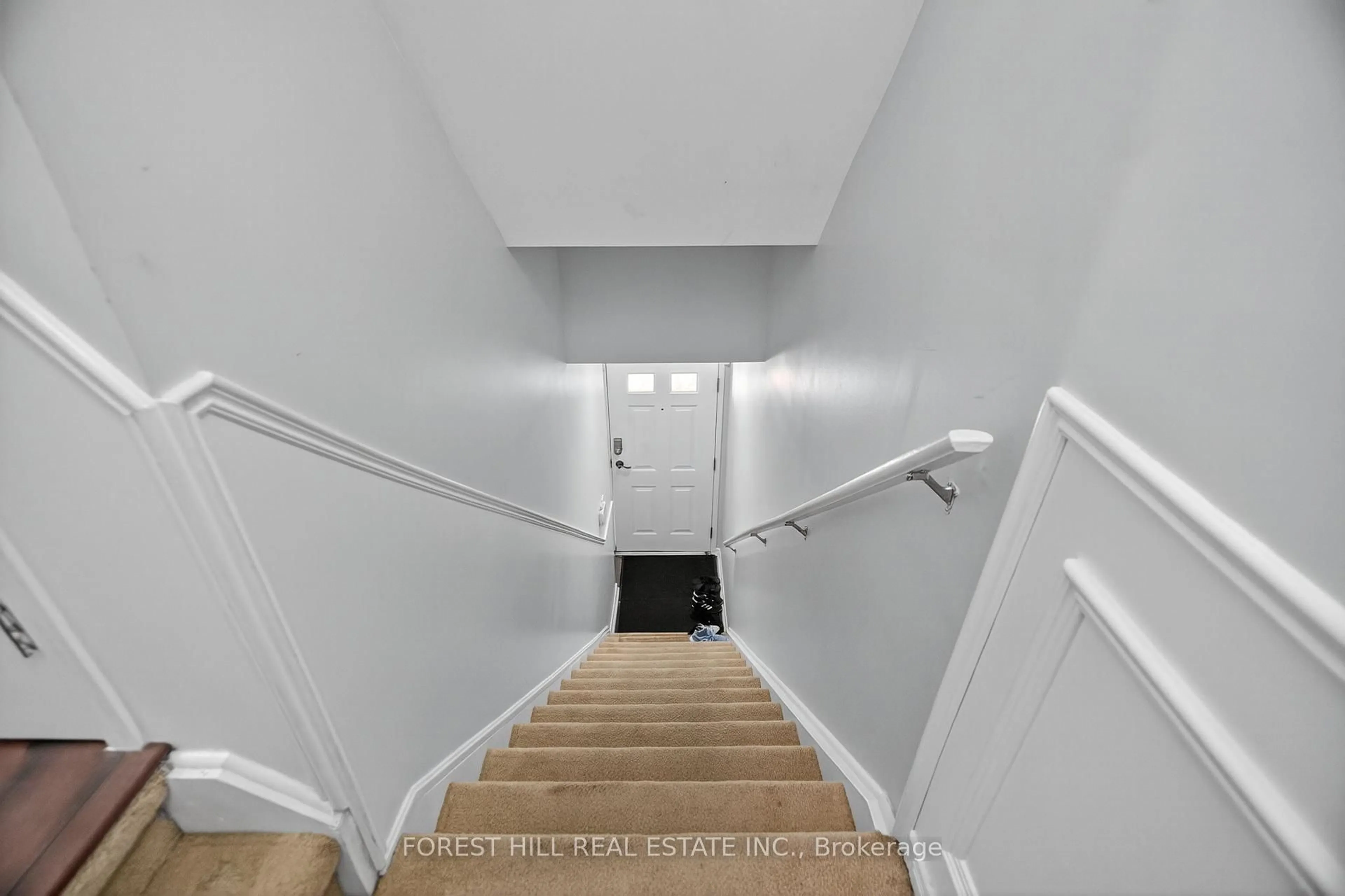Stairs for 1785 Eglinton Ave #305, Toronto Ontario M4A 2Y6