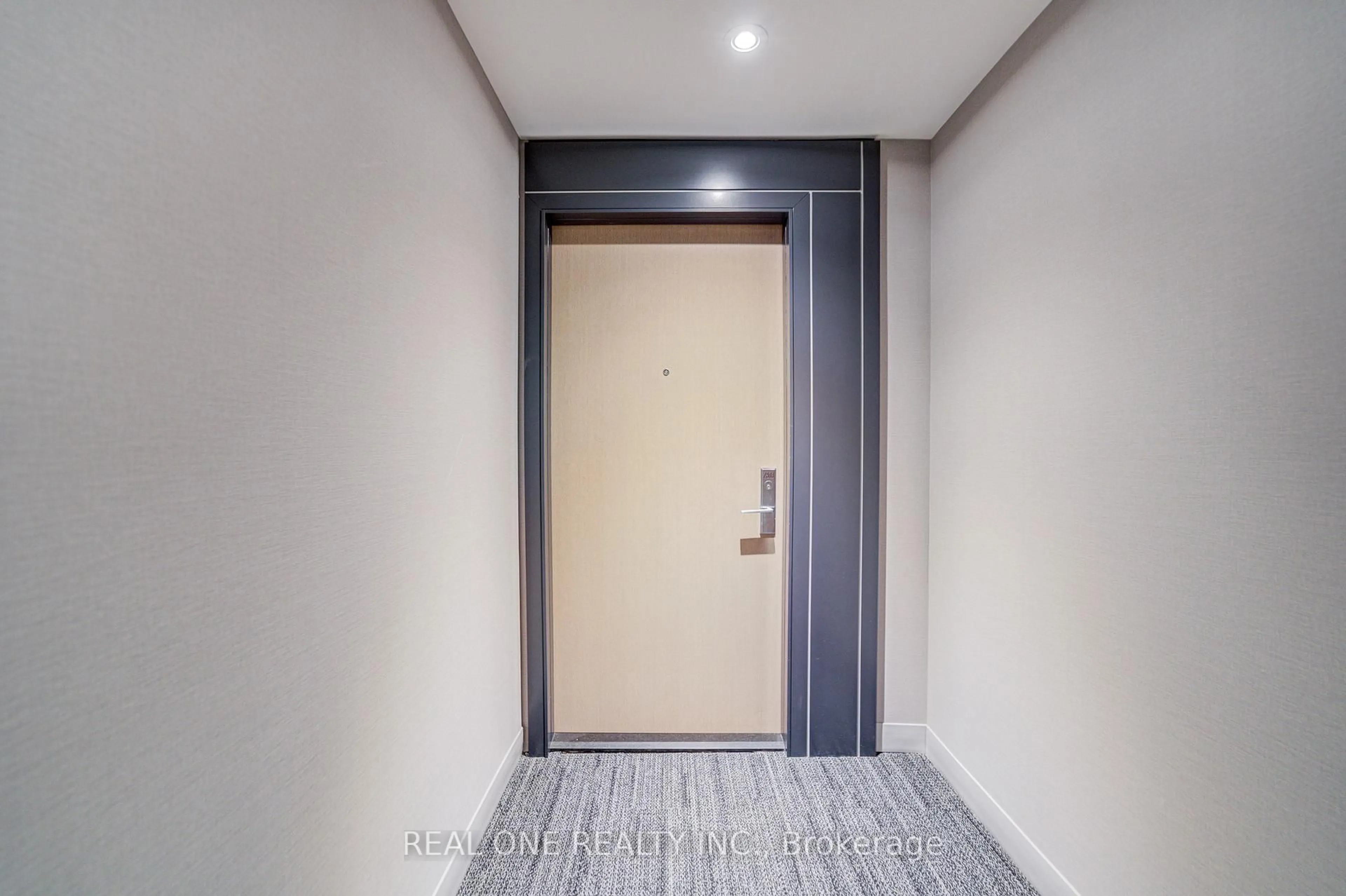 Indoor foyer for 357 King St #2803, Toronto Ontario M5V 0S7