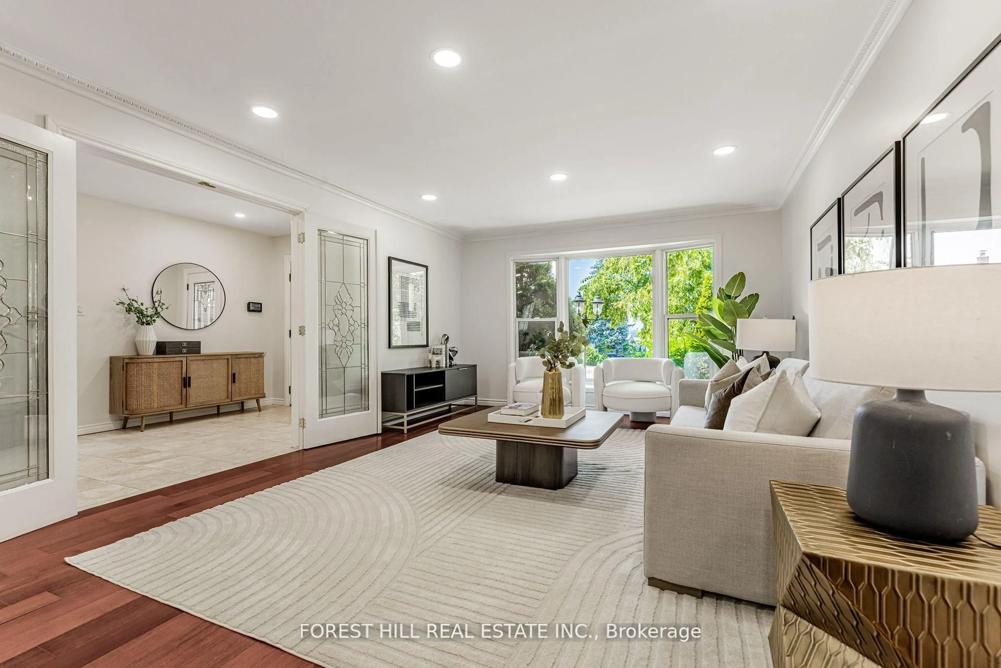 Living room with furniture, unknown for 241 Shaughnessy Blvd, Toronto Ontario M2J 1K5