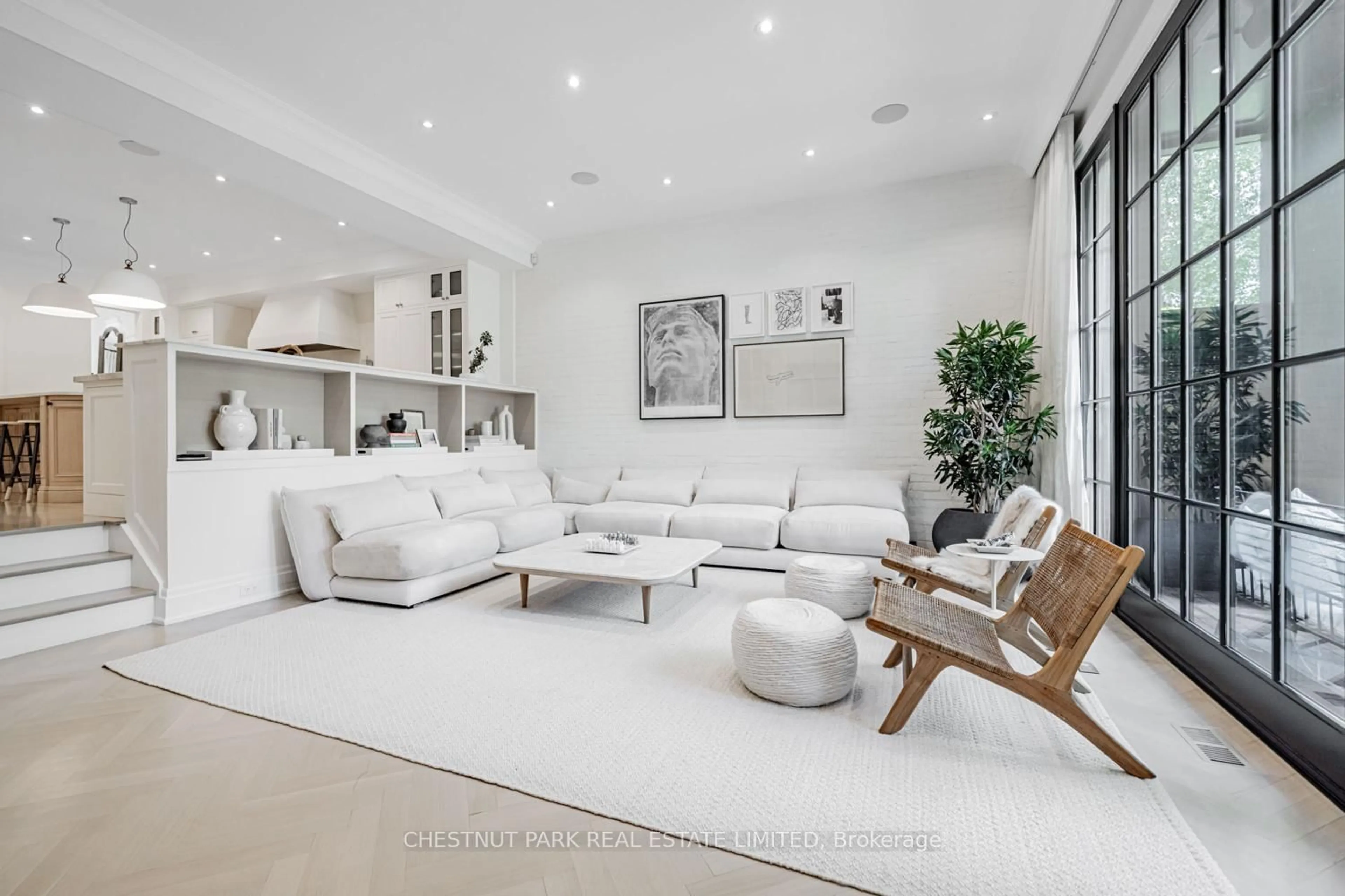 Living room with furniture, unknown for 122 Roxborough St, Toronto Ontario M5R 1V1