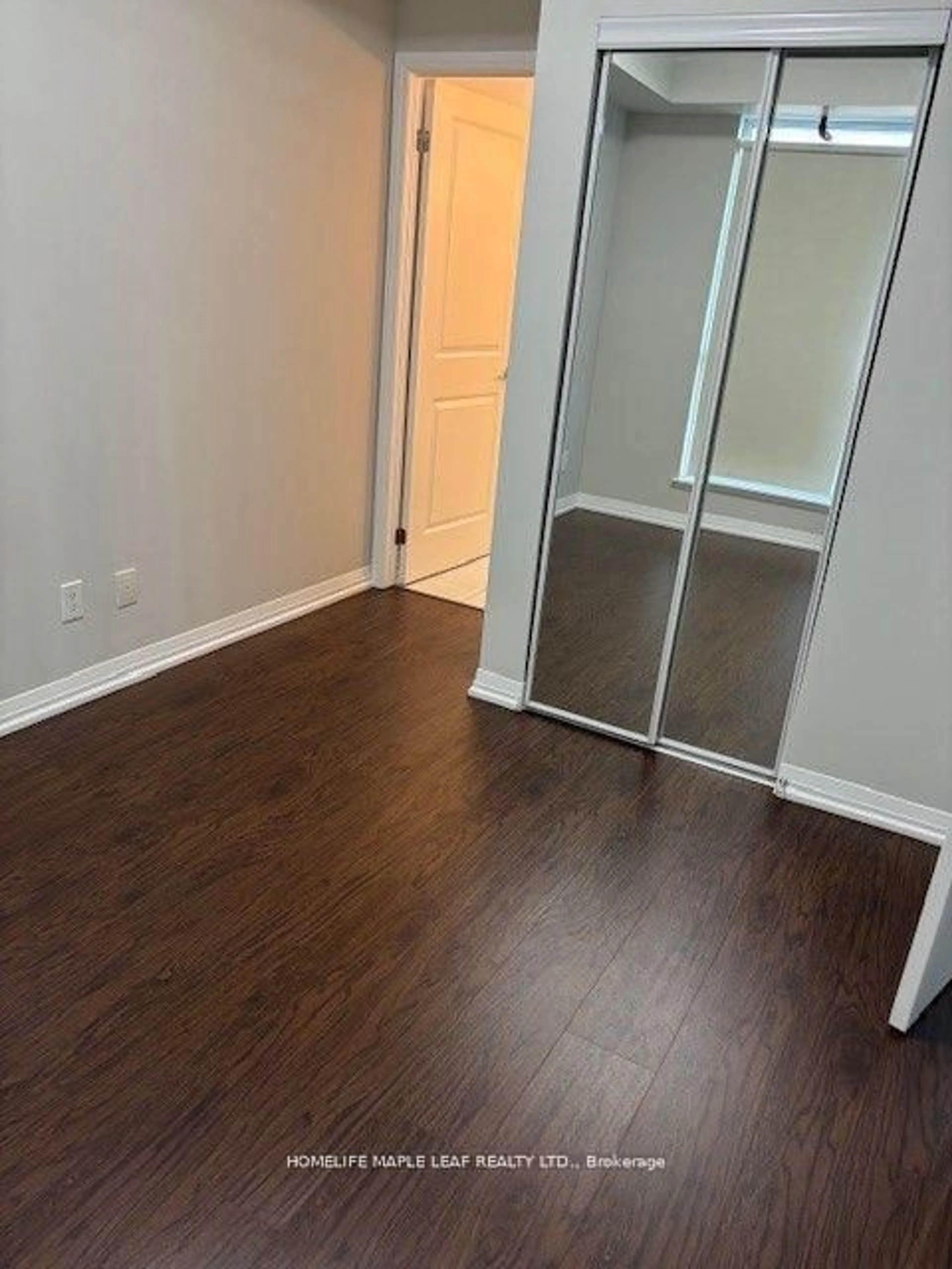 A pic of a room for 8 Mercer St #519, Toronto Ontario M5V 0C4