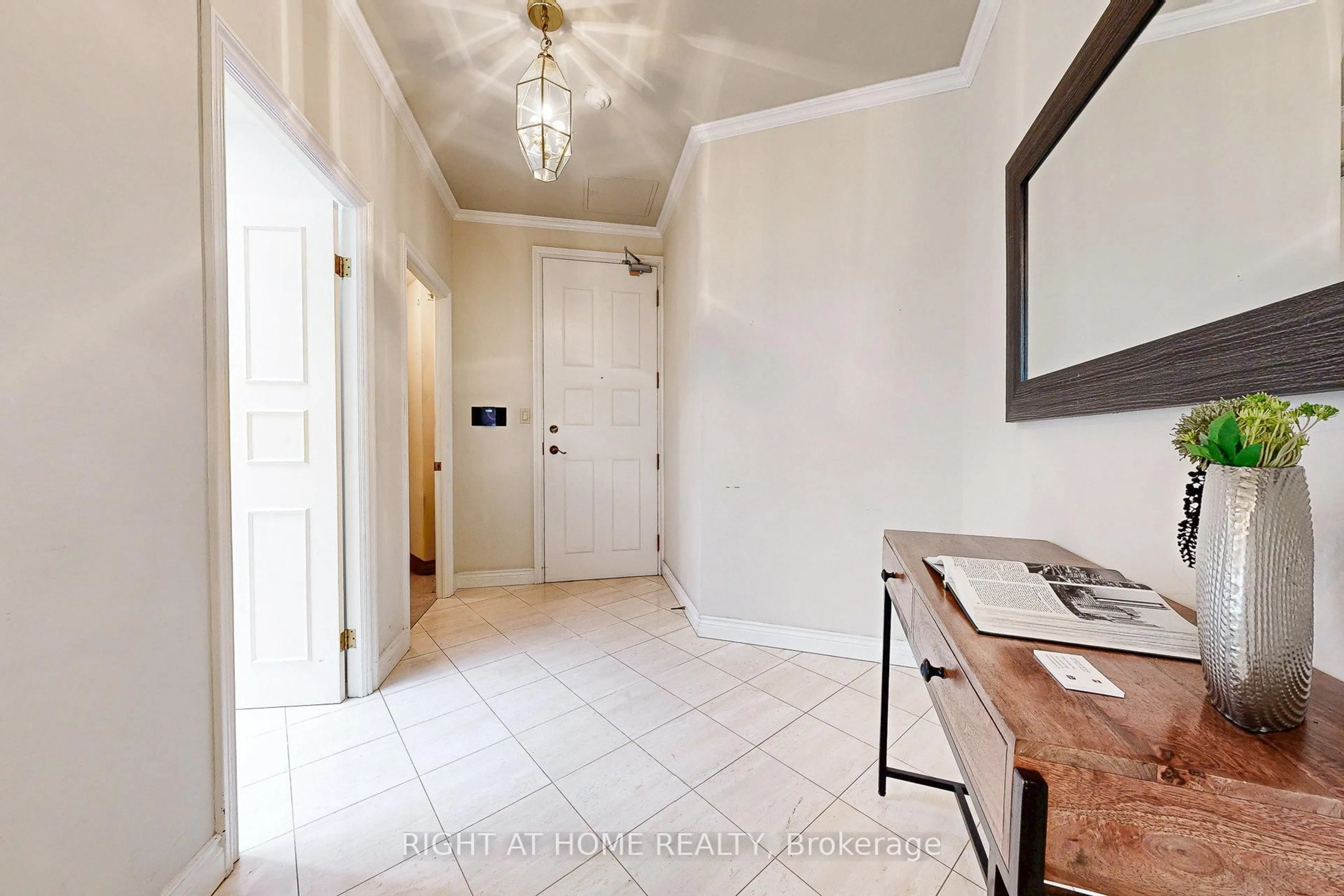 Indoor entryway for 85 Skymark Dr #PH1, Toronto Ontario M2H 3P2