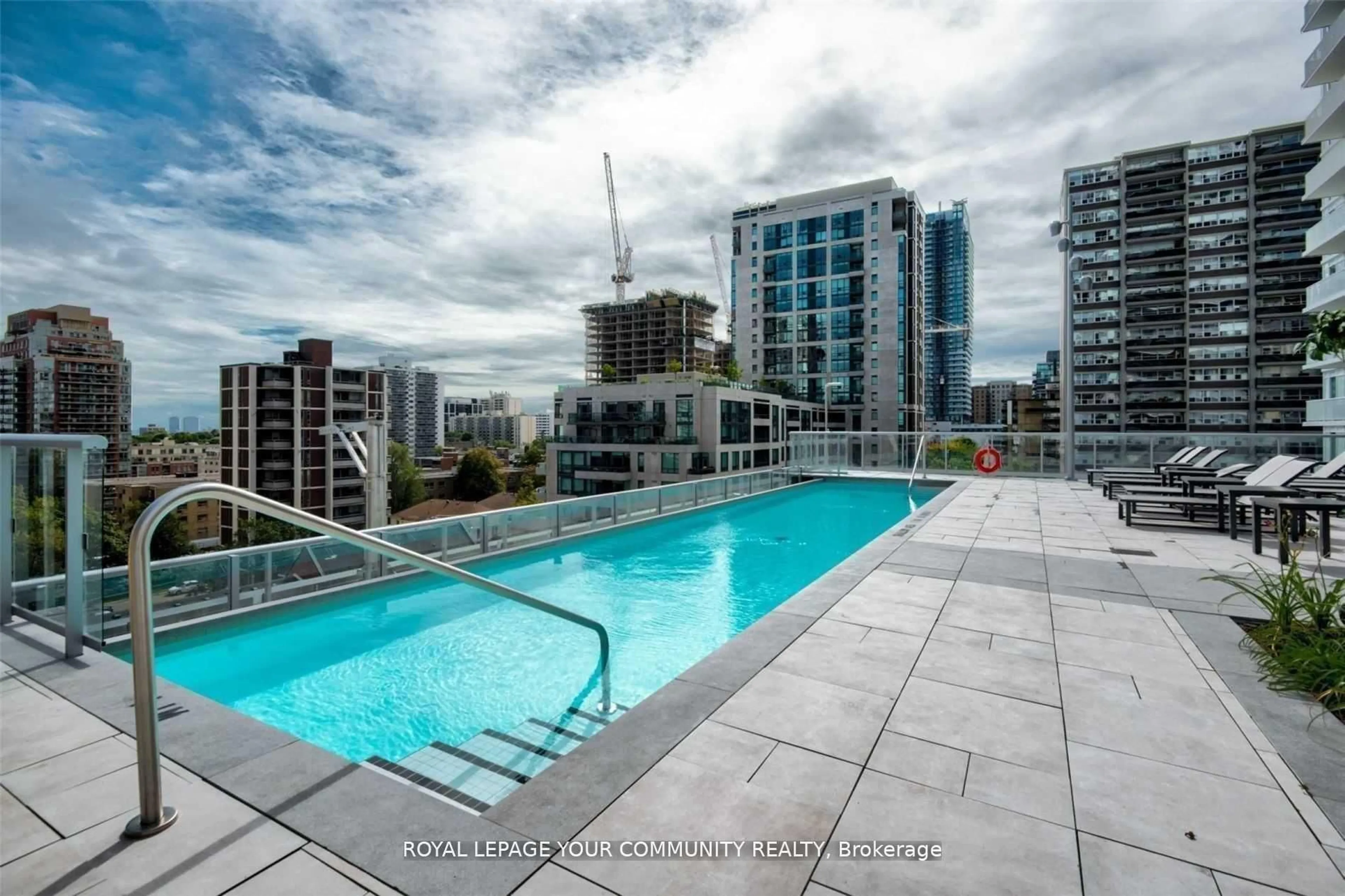 Pool for 101 Erskine Ave #1402, Toronto Ontario M4P 1Y5
