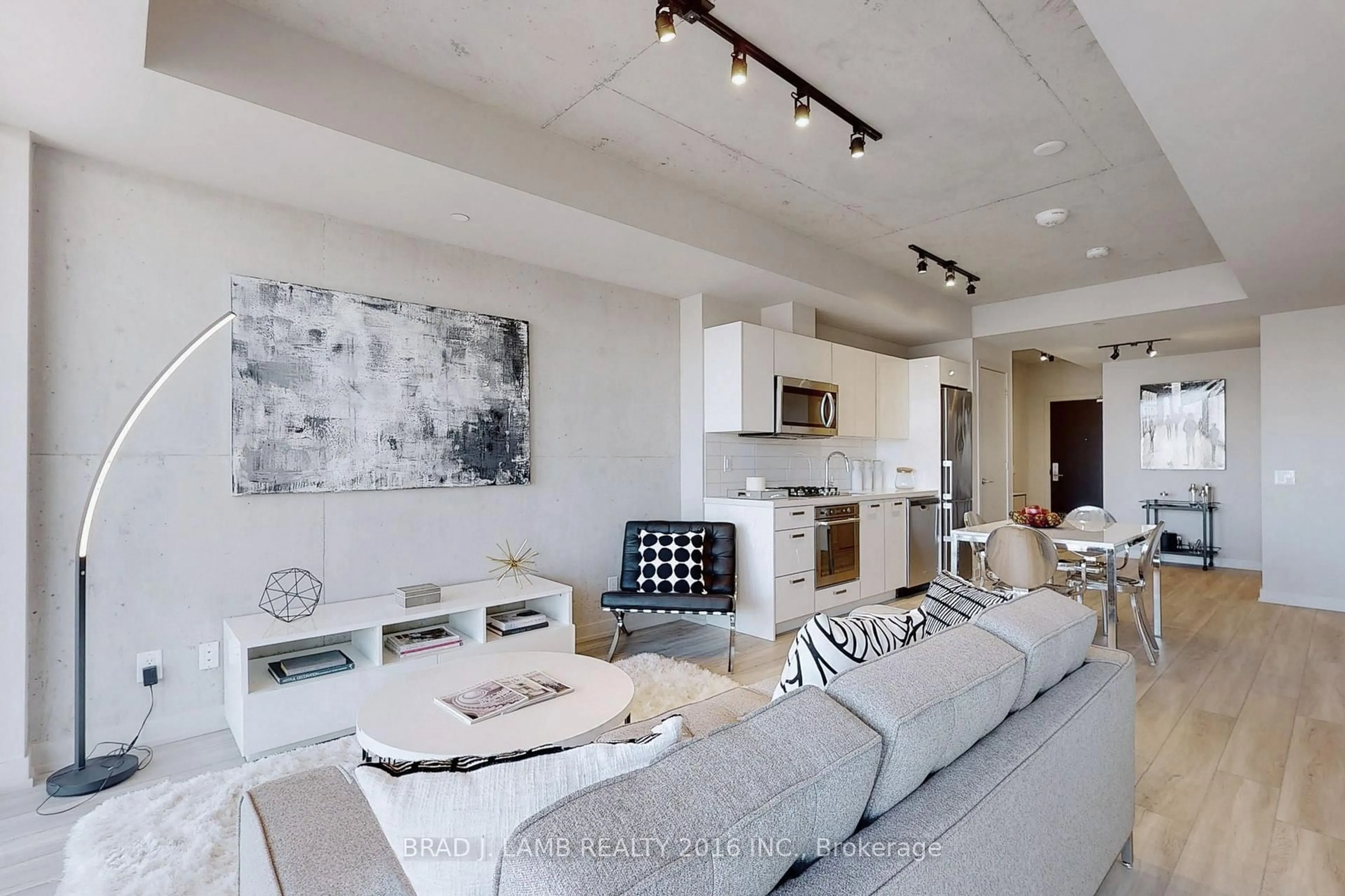 Living room with furniture, unknown for 458 Richmond St #1601, Toronto Ontario M5V 0S9