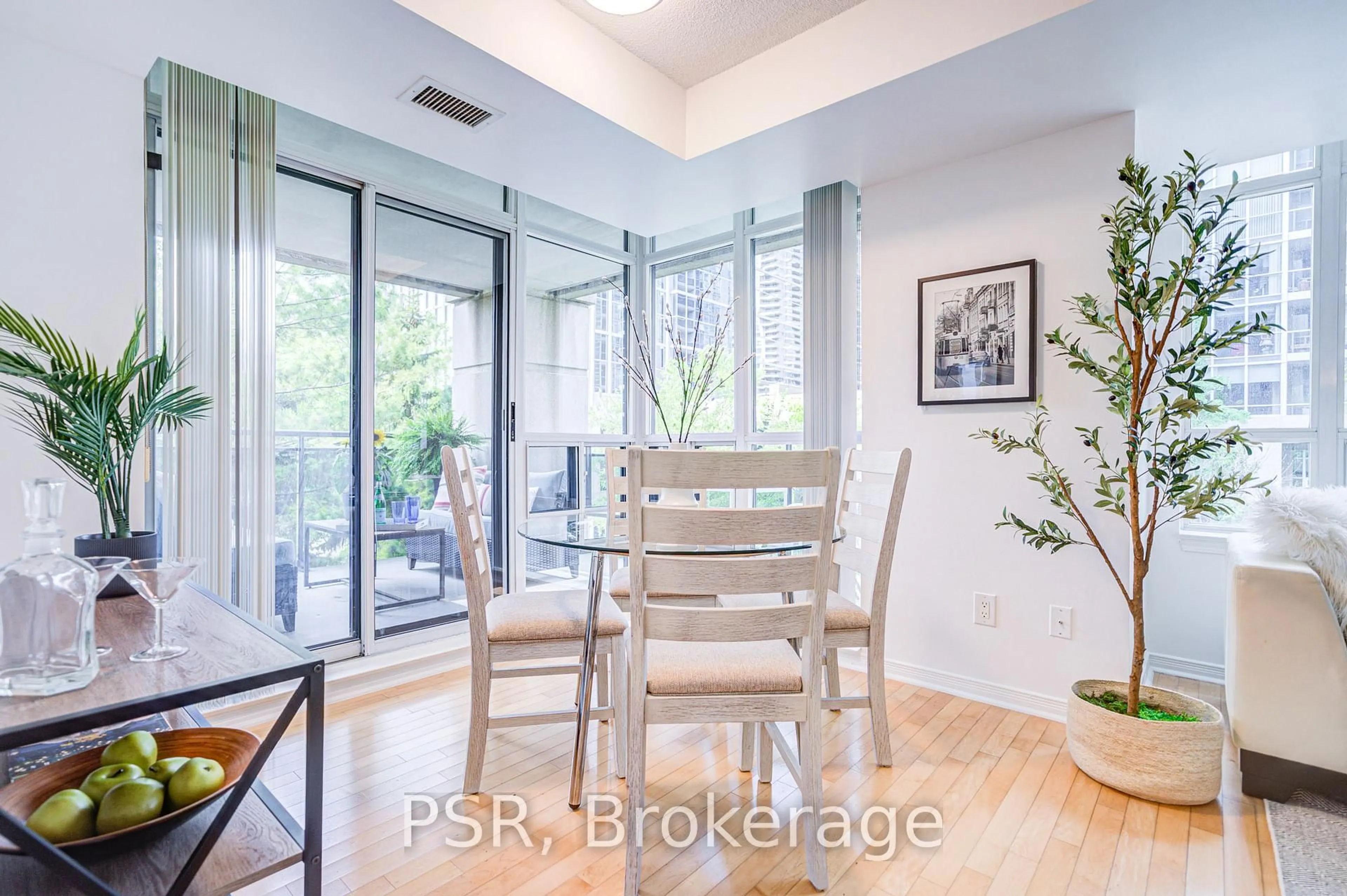 Unknown for 155 Beecroft Rd #211, Toronto Ontario M2N 7C6