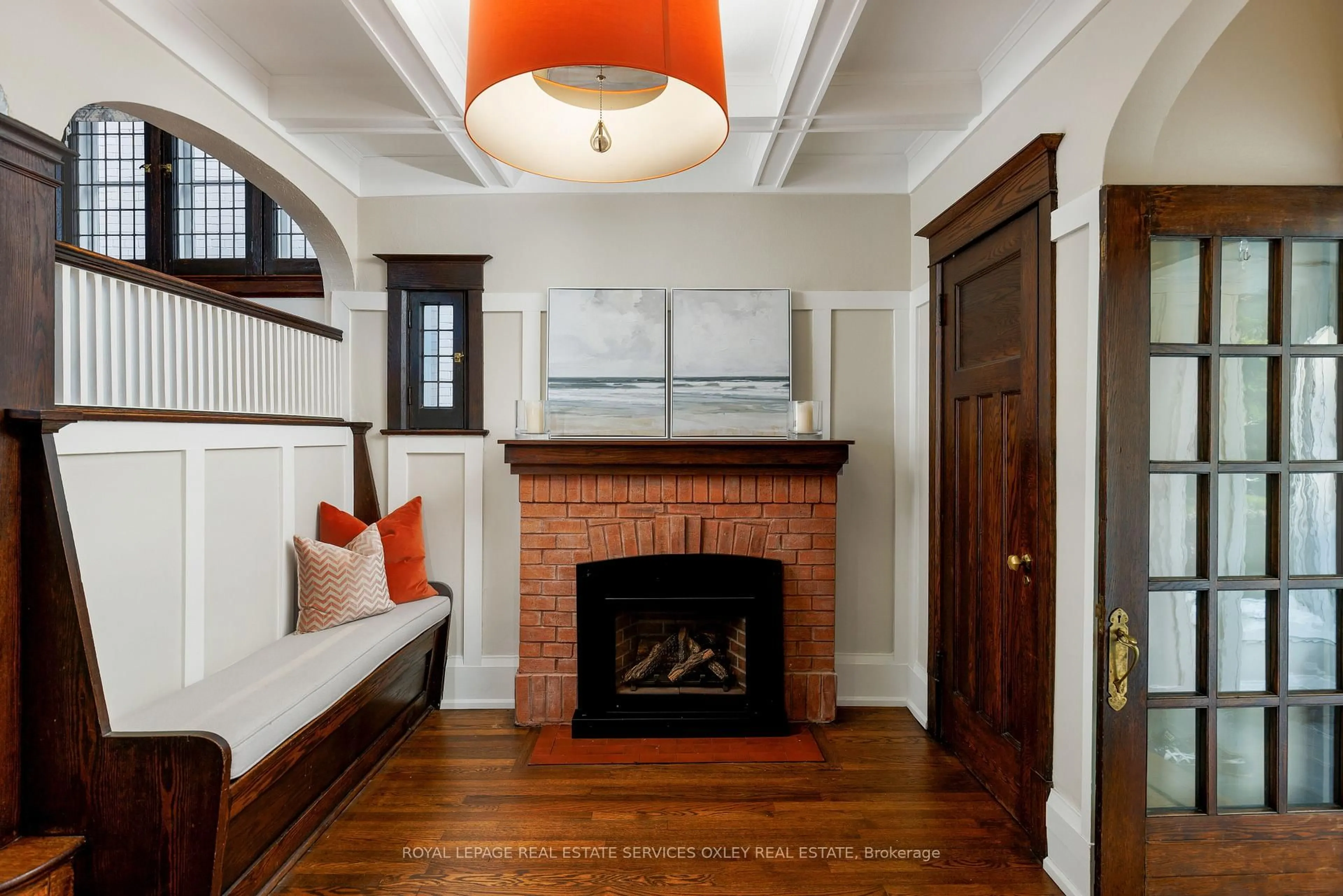 Indoor entryway for 9 Lynwood Ave, Toronto Ontario M4V 1K3