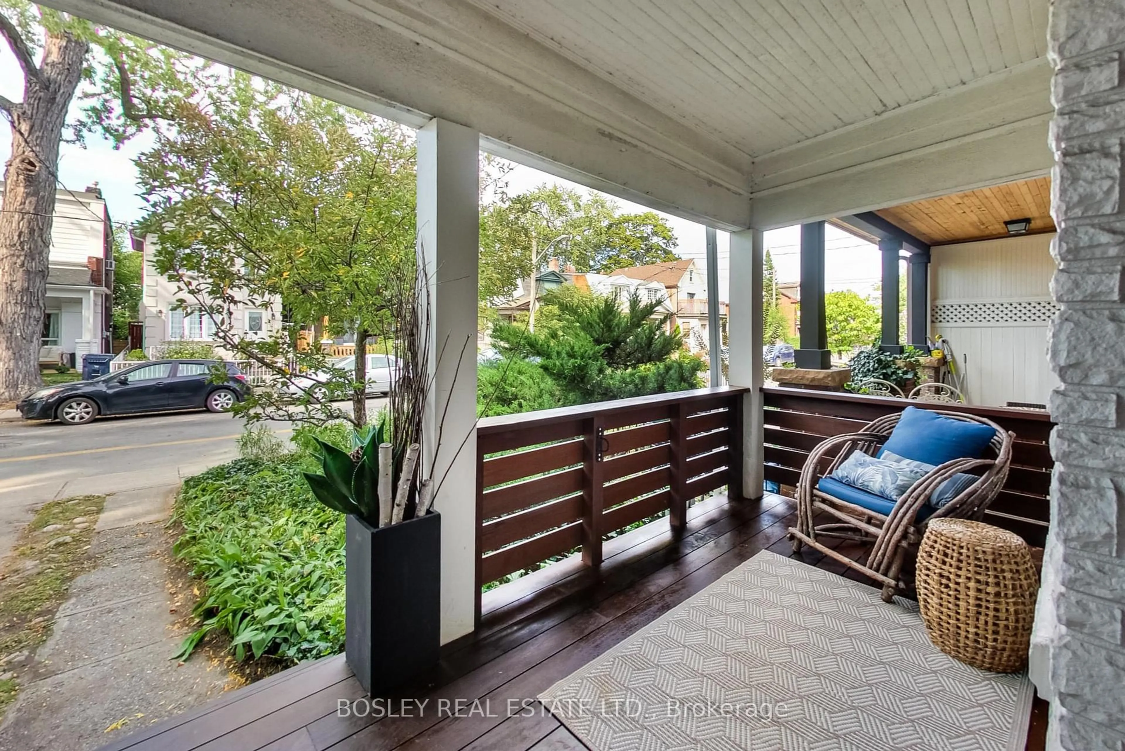 Patio, street for 127 Lindsey Ave, Toronto Ontario M6H 1E5