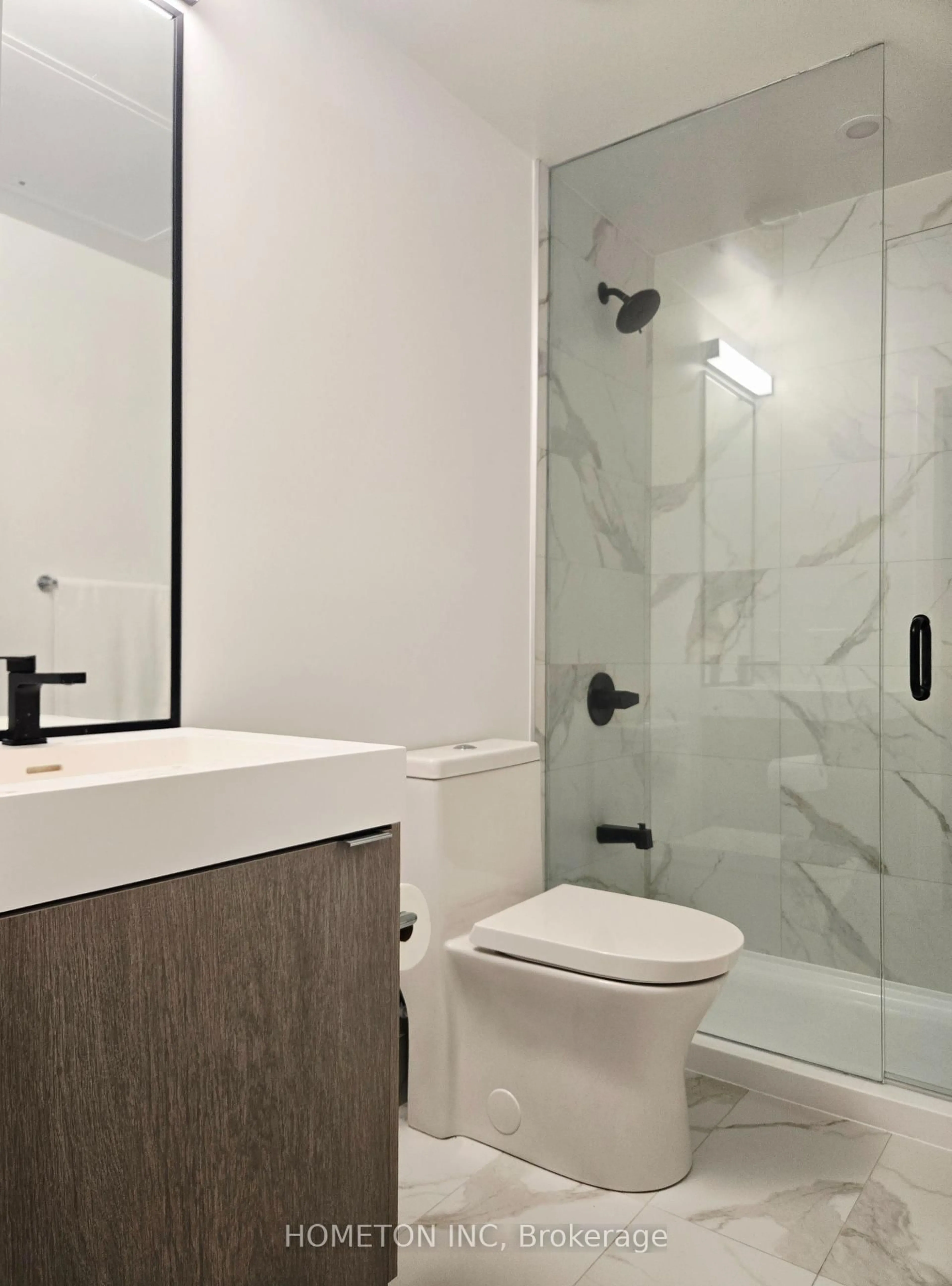 Standard bathroom, ceramic/tile floor for 254 Lawrence Ave #TH102, Toronto Ontario M5M 1B1