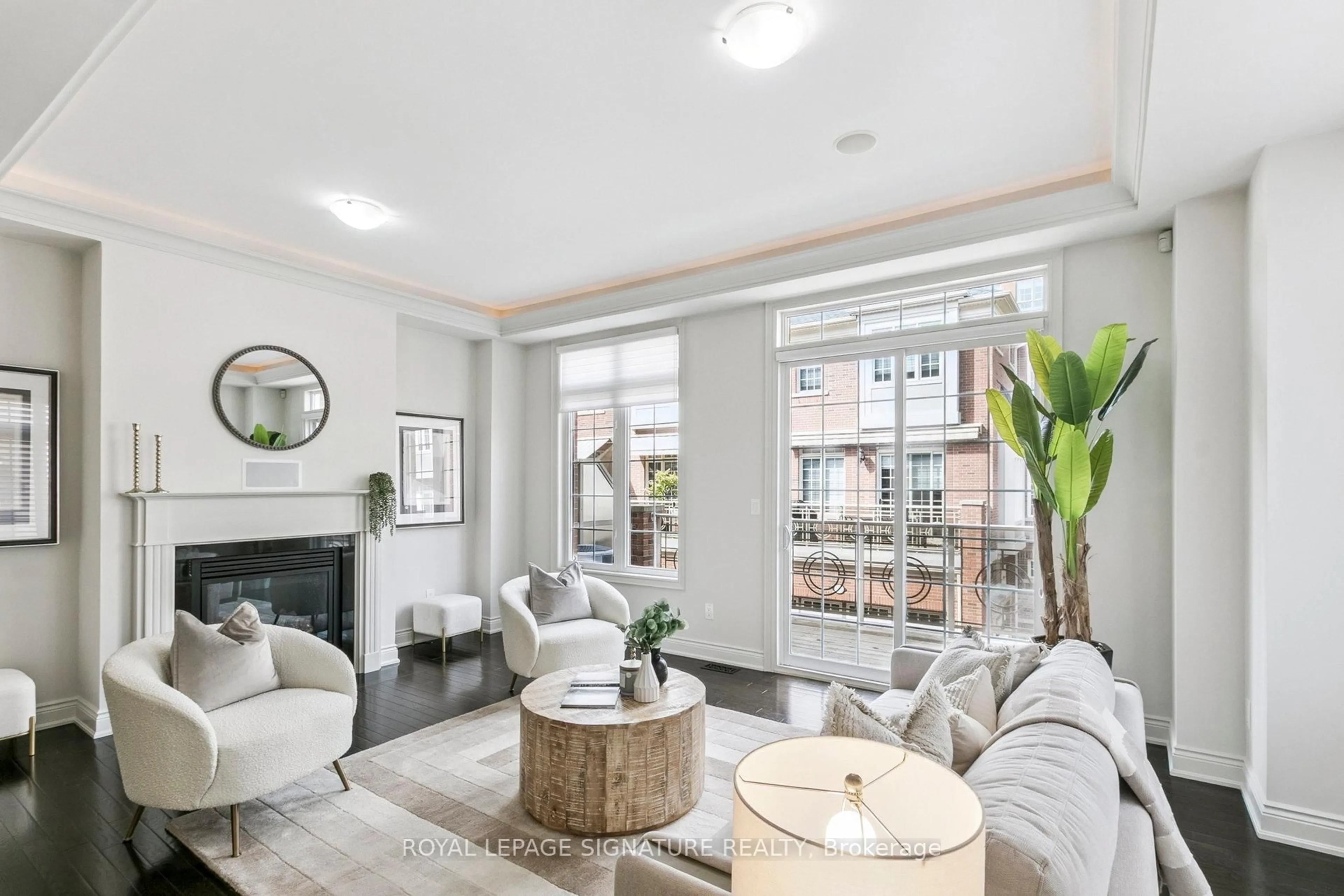 Living room with furniture, unknown for 60 Kilgour Rd, Toronto Ontario M4G 0A9