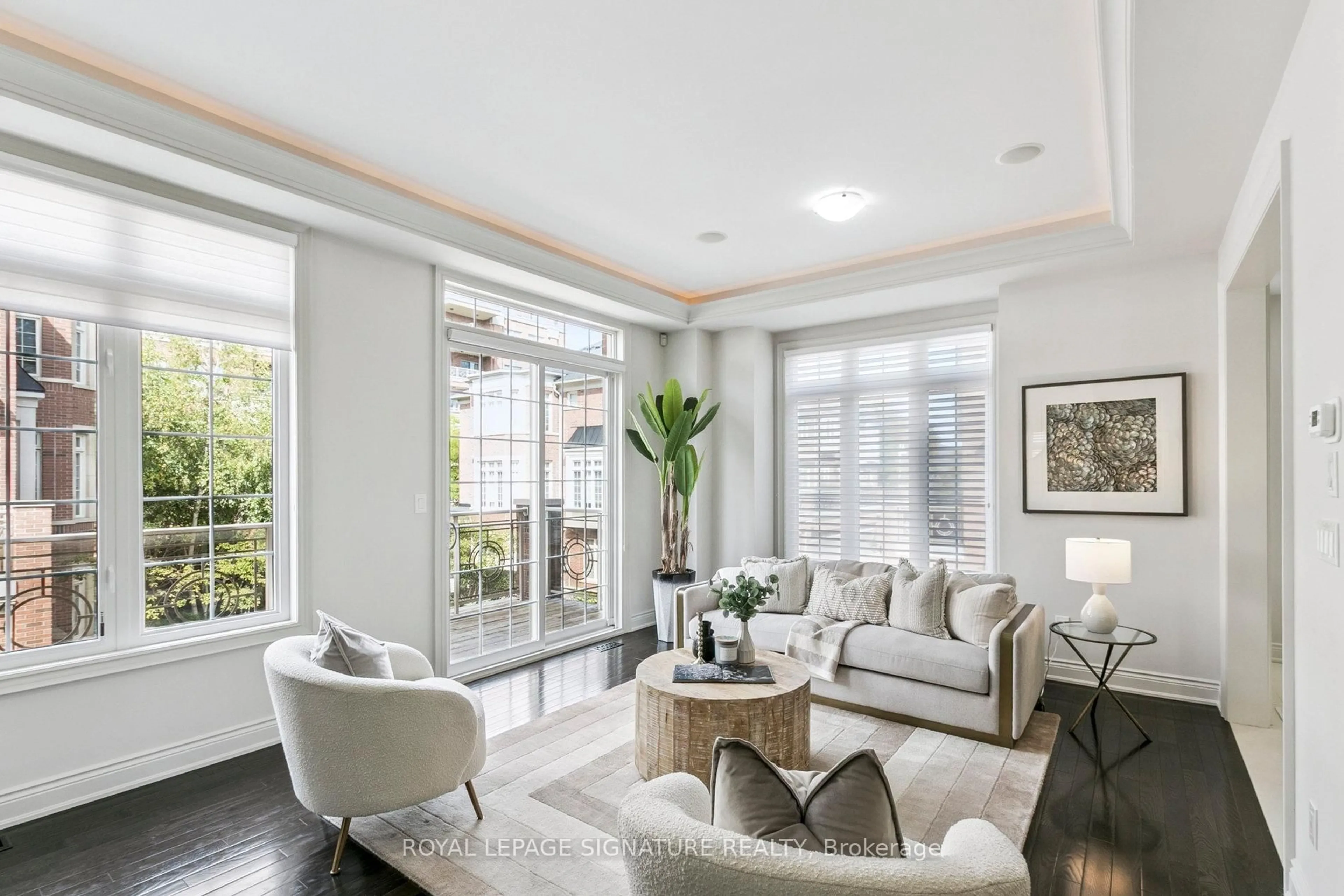 Living room with furniture, unknown for 60 Kilgour Rd, Toronto Ontario M4G 0A9