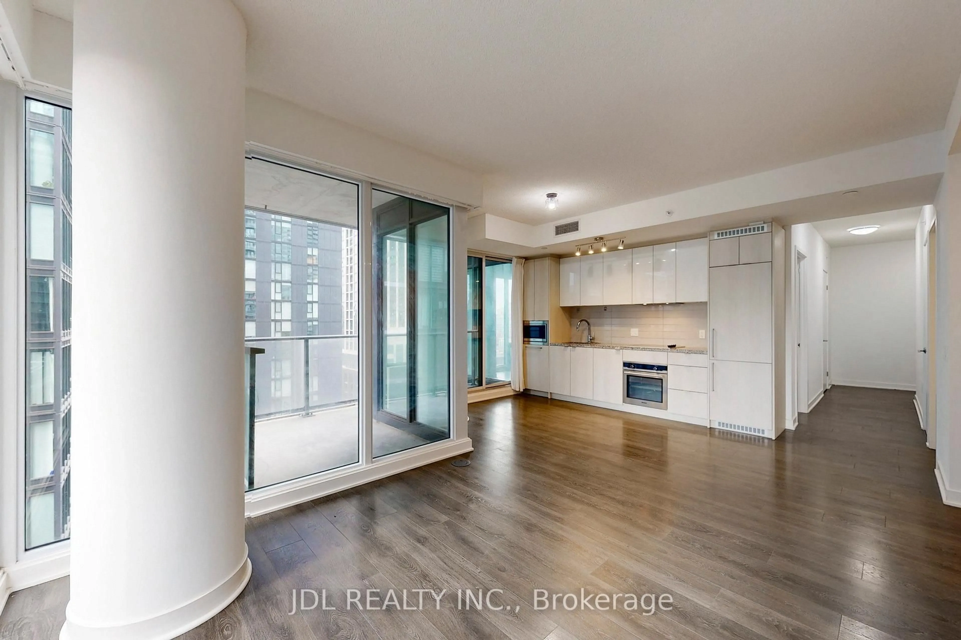 Unknown for 125 Blue Jays Way #1602, Toronto Ontario M5V 0C4