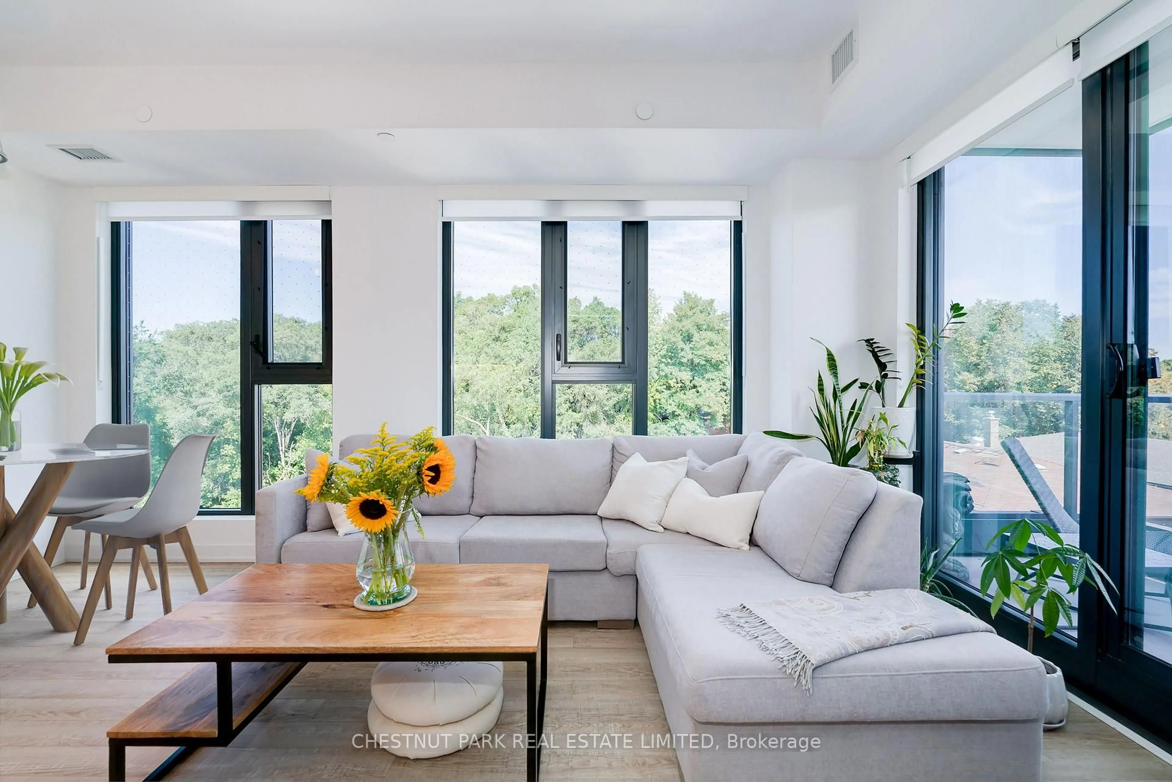 Living room with furniture, unknown for 250 Lawrence Ave #406, Toronto Ontario M5M 1B1
