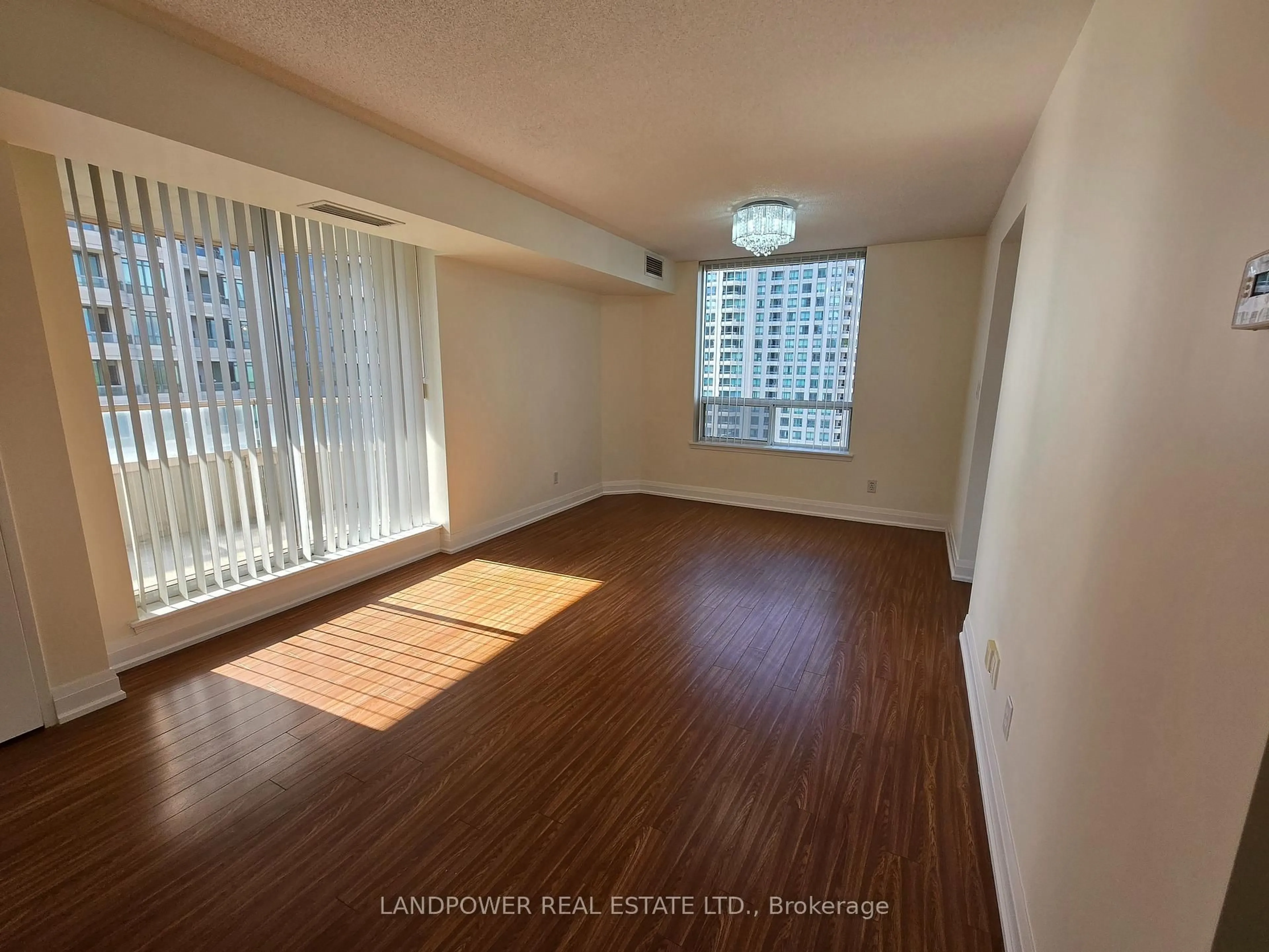A pic of a room for 18 Hillcrest Ave #2110, Toronto Ontario M2N 6T5