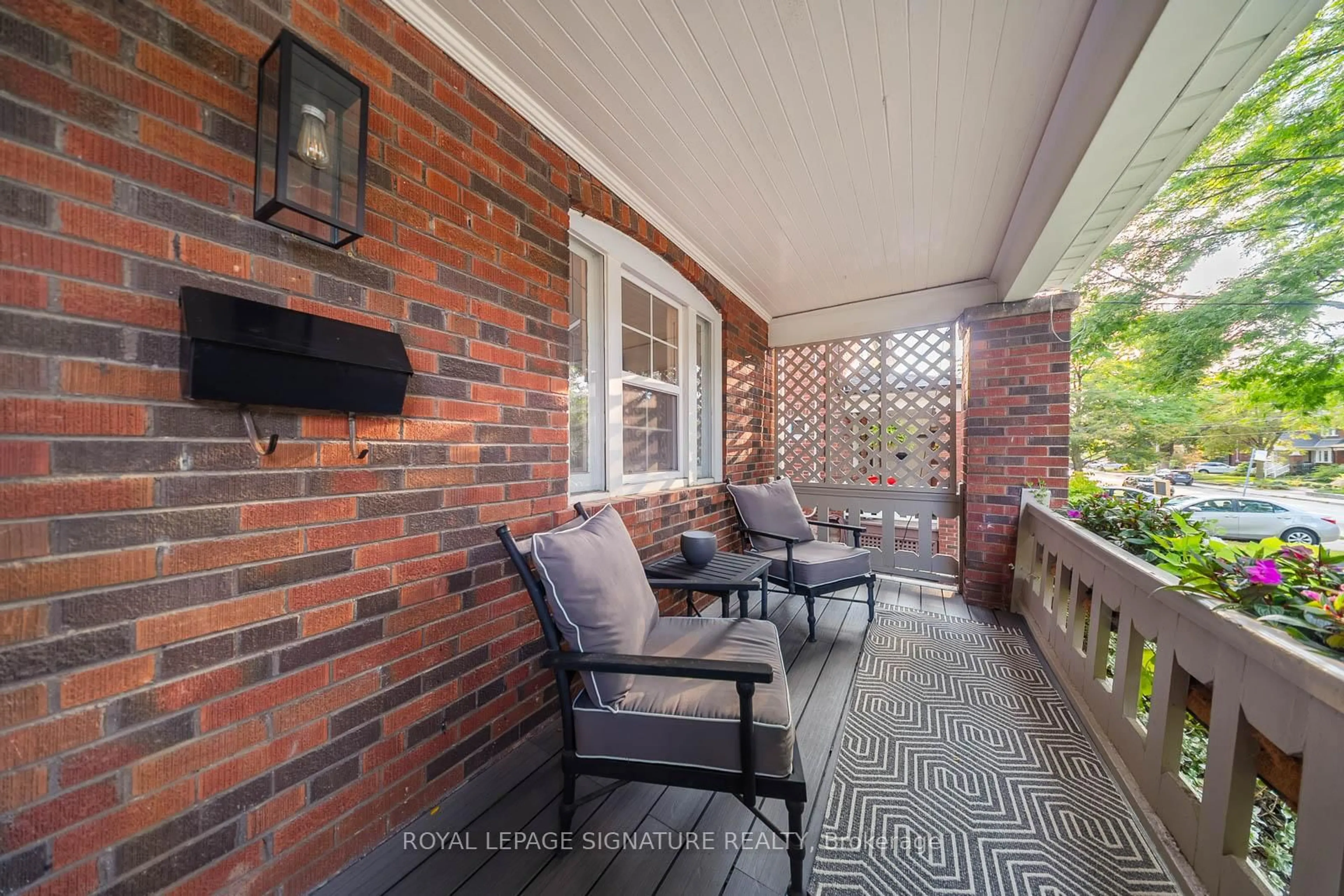 Patio, street for 171 Melrose Ave, Toronto Ontario M5M 1Y9