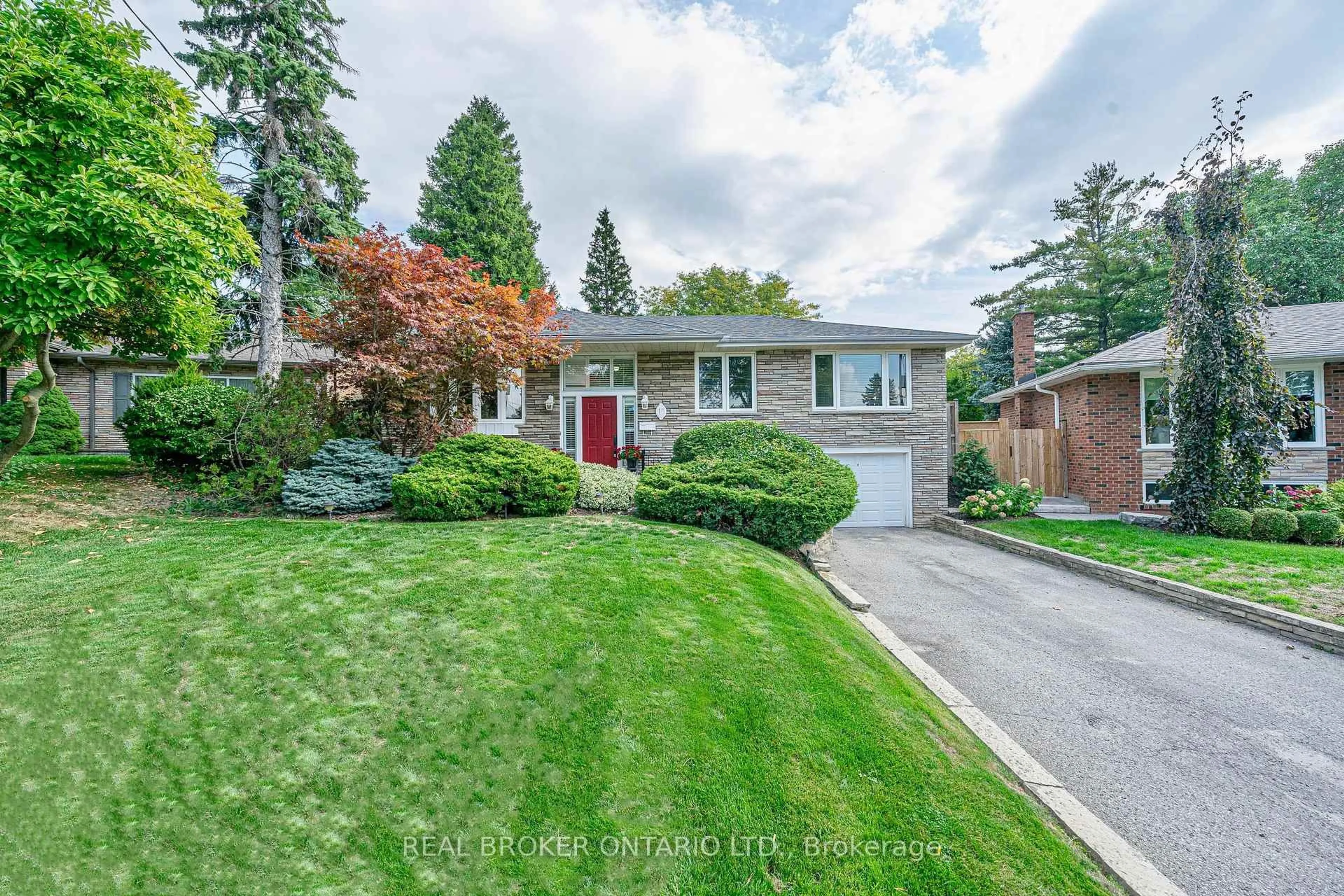 Unknown for 15 Caronport Cres, Toronto Ontario M3A 1G9