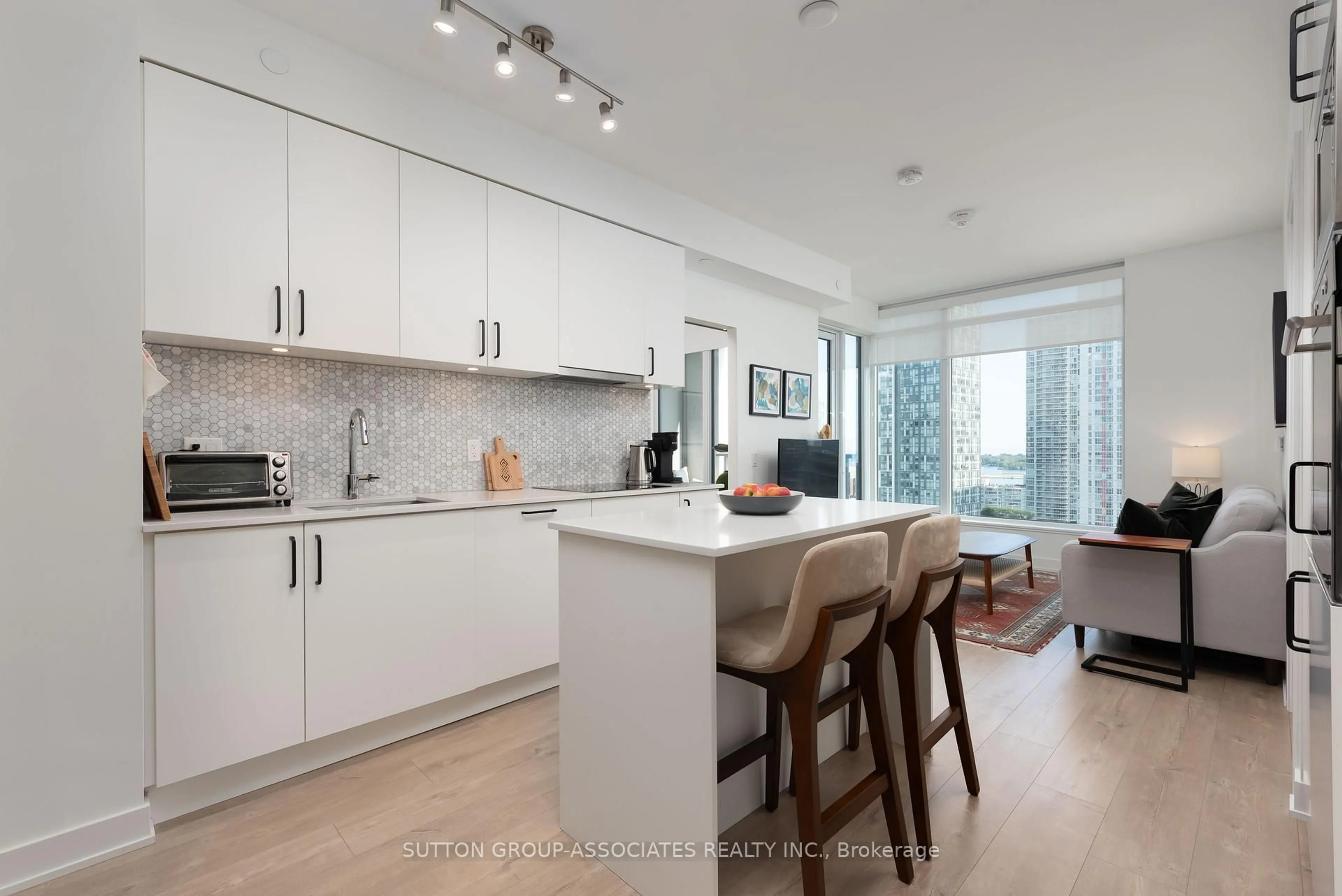Open concept kitchen, unknown for 576 Front St #1702, Toronto Ontario M5V 1C1