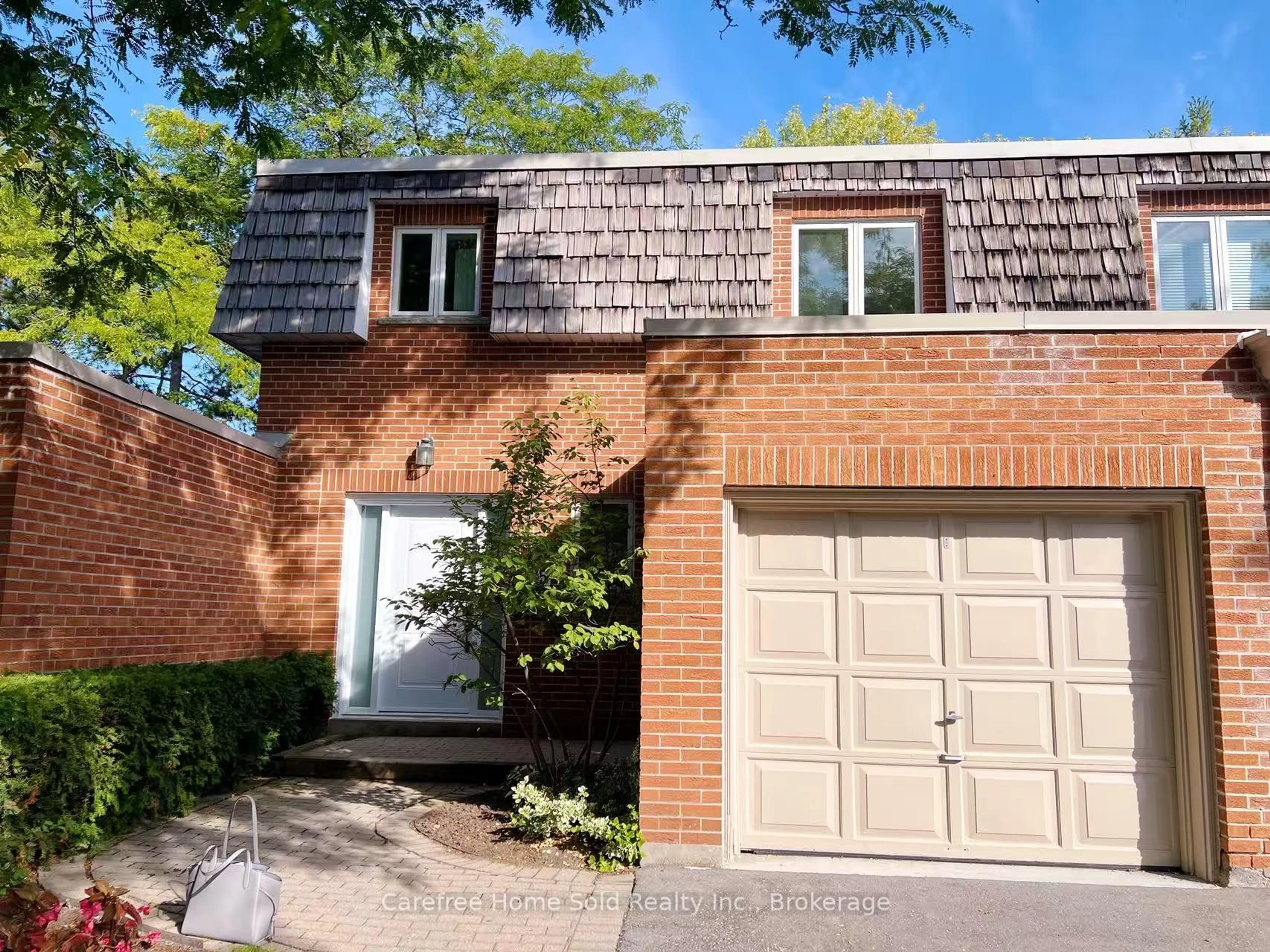 Home with brick exterior material, street for 135 Scenic Mill Way, Toronto Ontario M2L 1T1