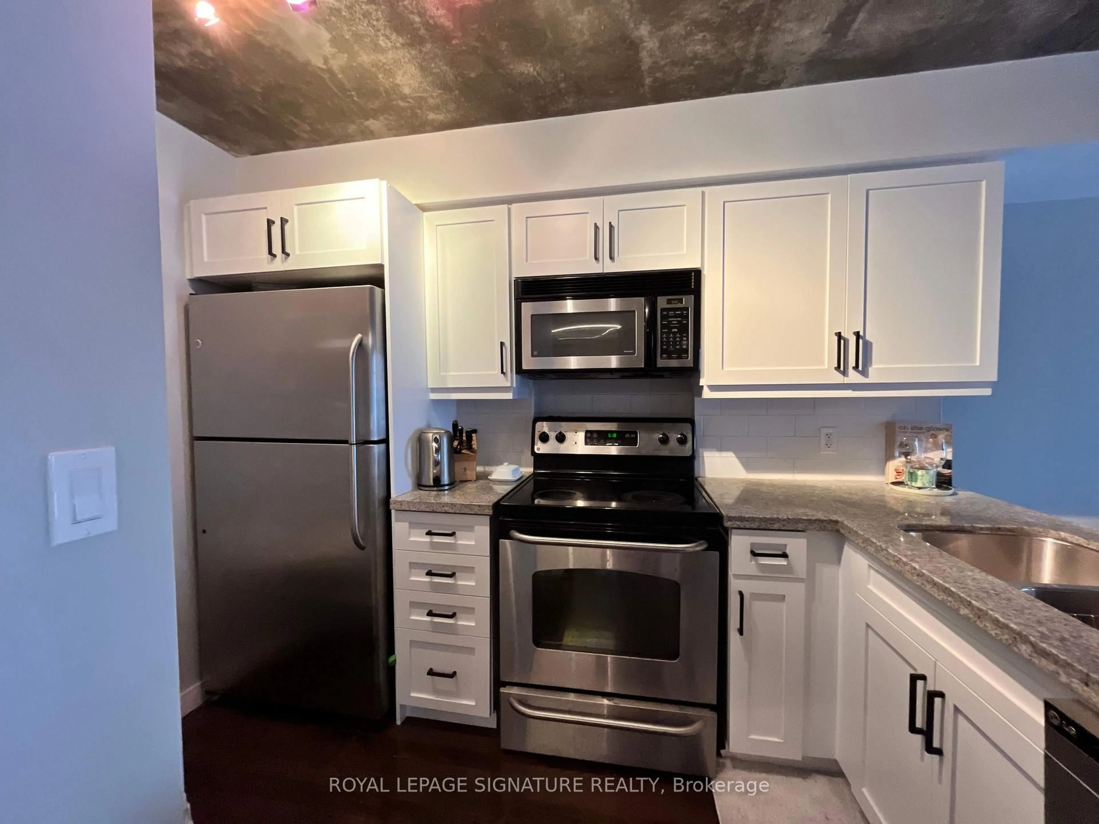 Unknown for 1005 King St #610, Toronto Ontario M6K 3M8