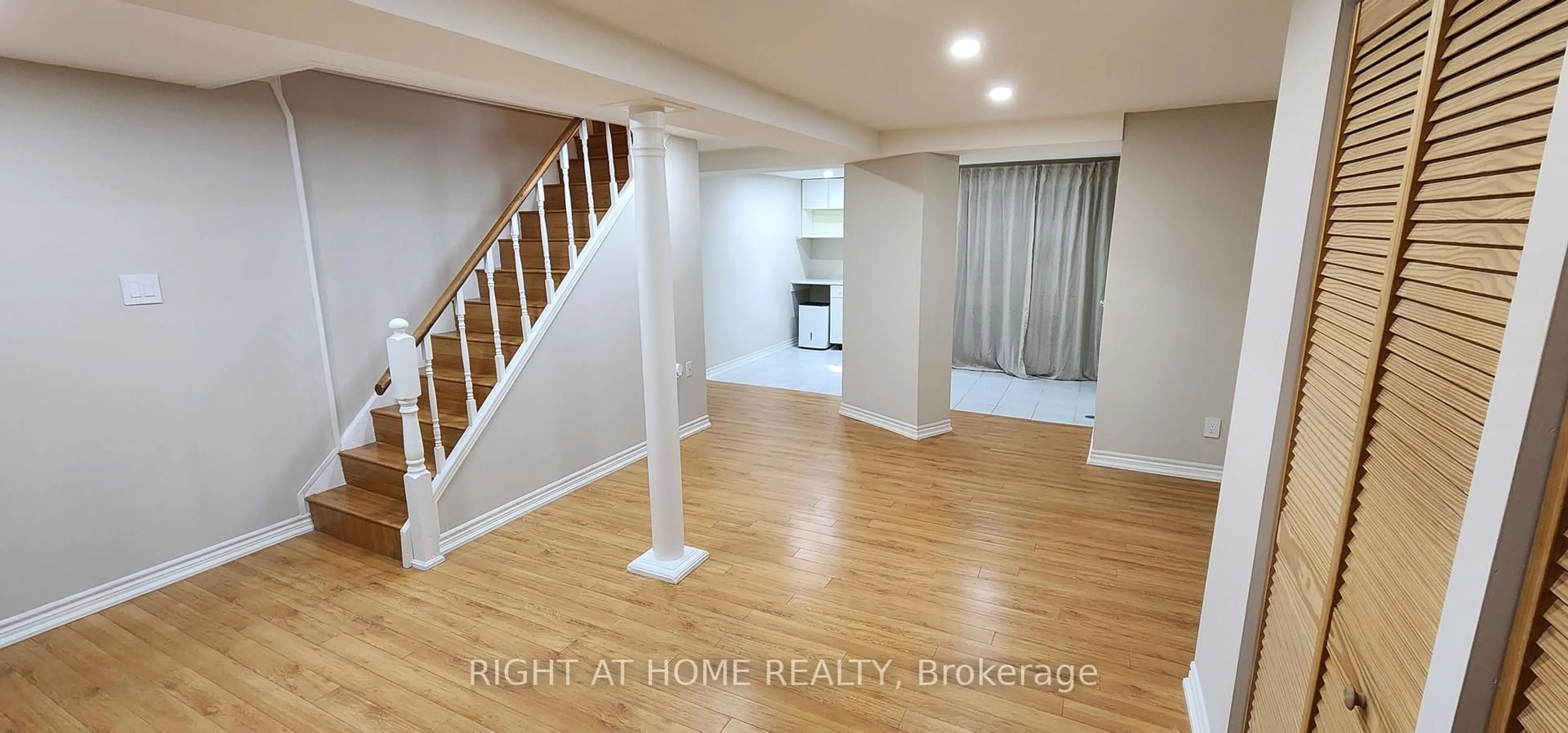 Unknown for 18 Elsa Vine Way #132, Toronto Ontario M2J 4H9