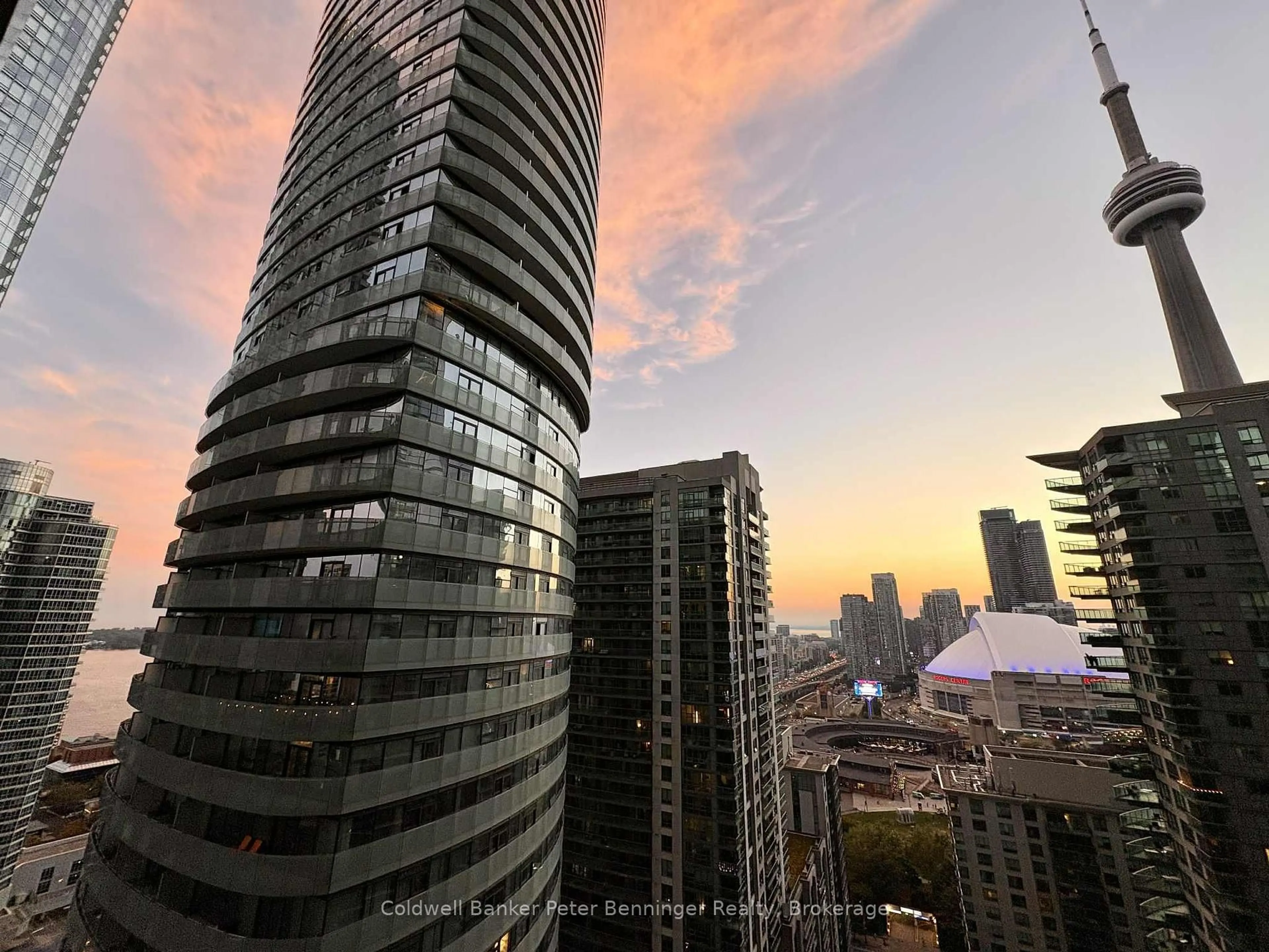 A pic from outside/outdoor area/front of a property/back of a property/a pic from drone, city buildings view from balcony for 14 York St #2308, Toronto Ontario M5J 0A9