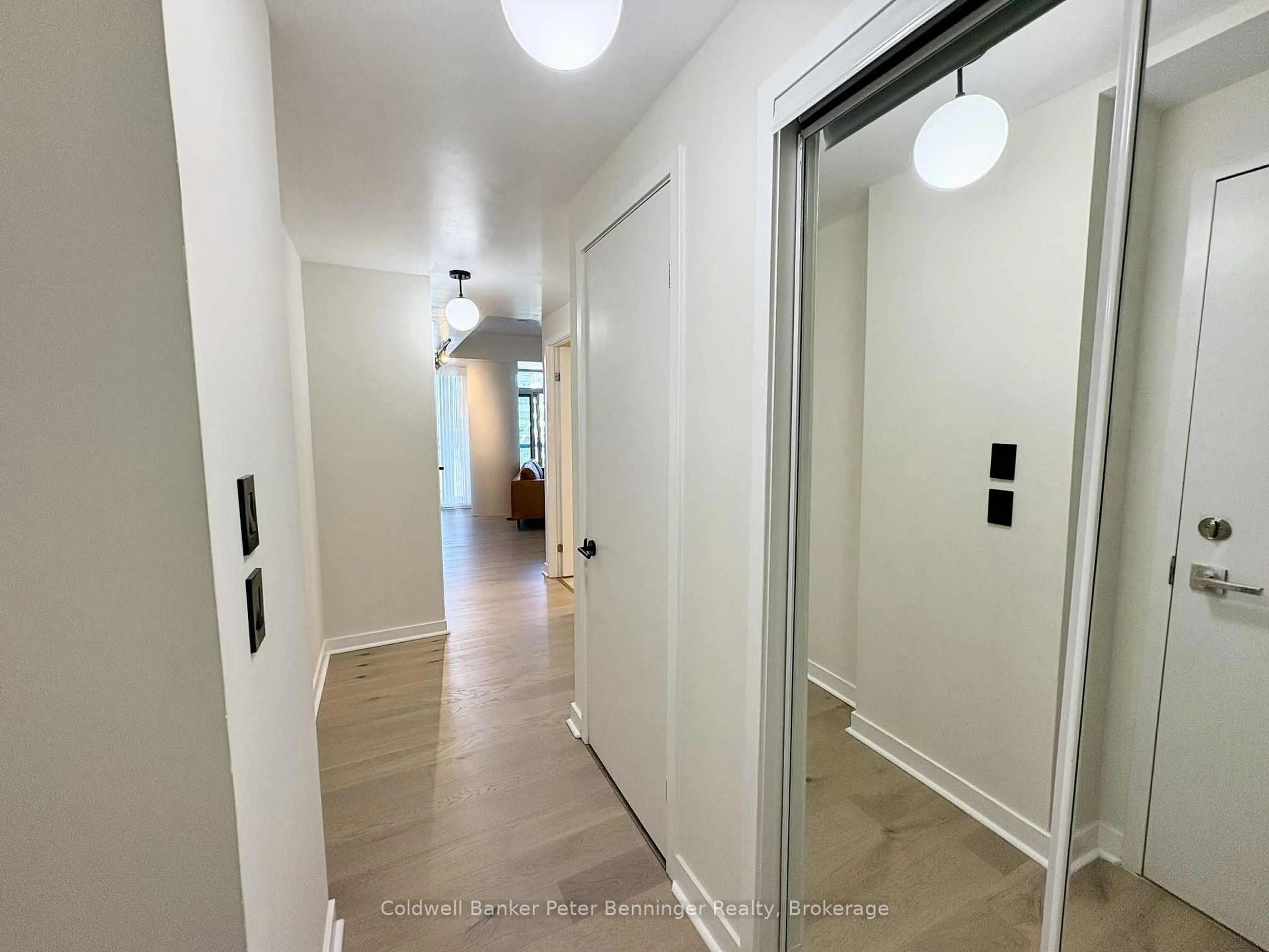 Unknown for 14 York St #2308, Toronto Ontario M5J 0A9