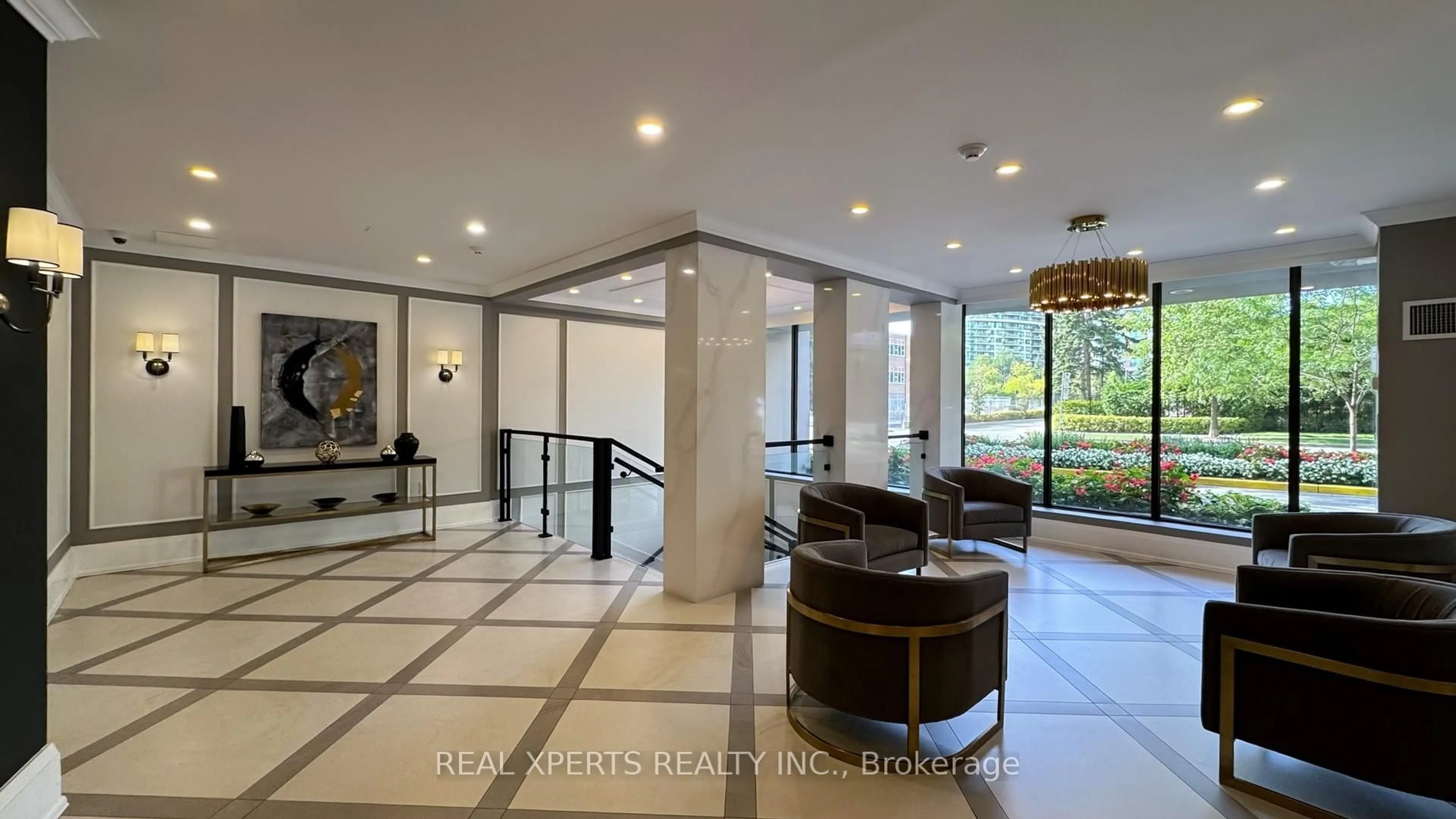 Indoor foyer for 5444 Yonge St #1609, Toronto Ontario M2N 6J4