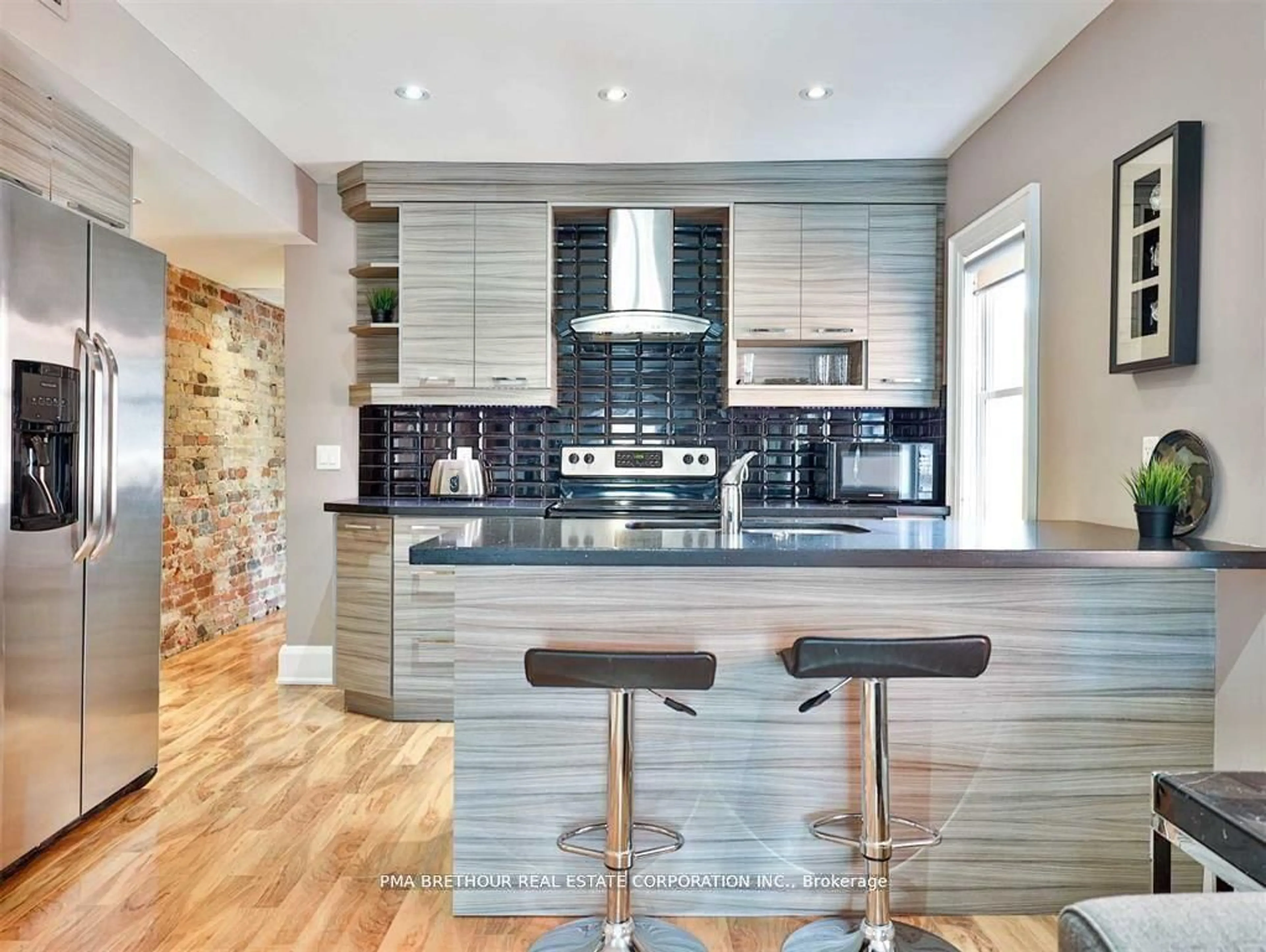 Contemporary kitchen, unknown for 4 Belle Ayre Blvd, Toronto Ontario M4S 2P7