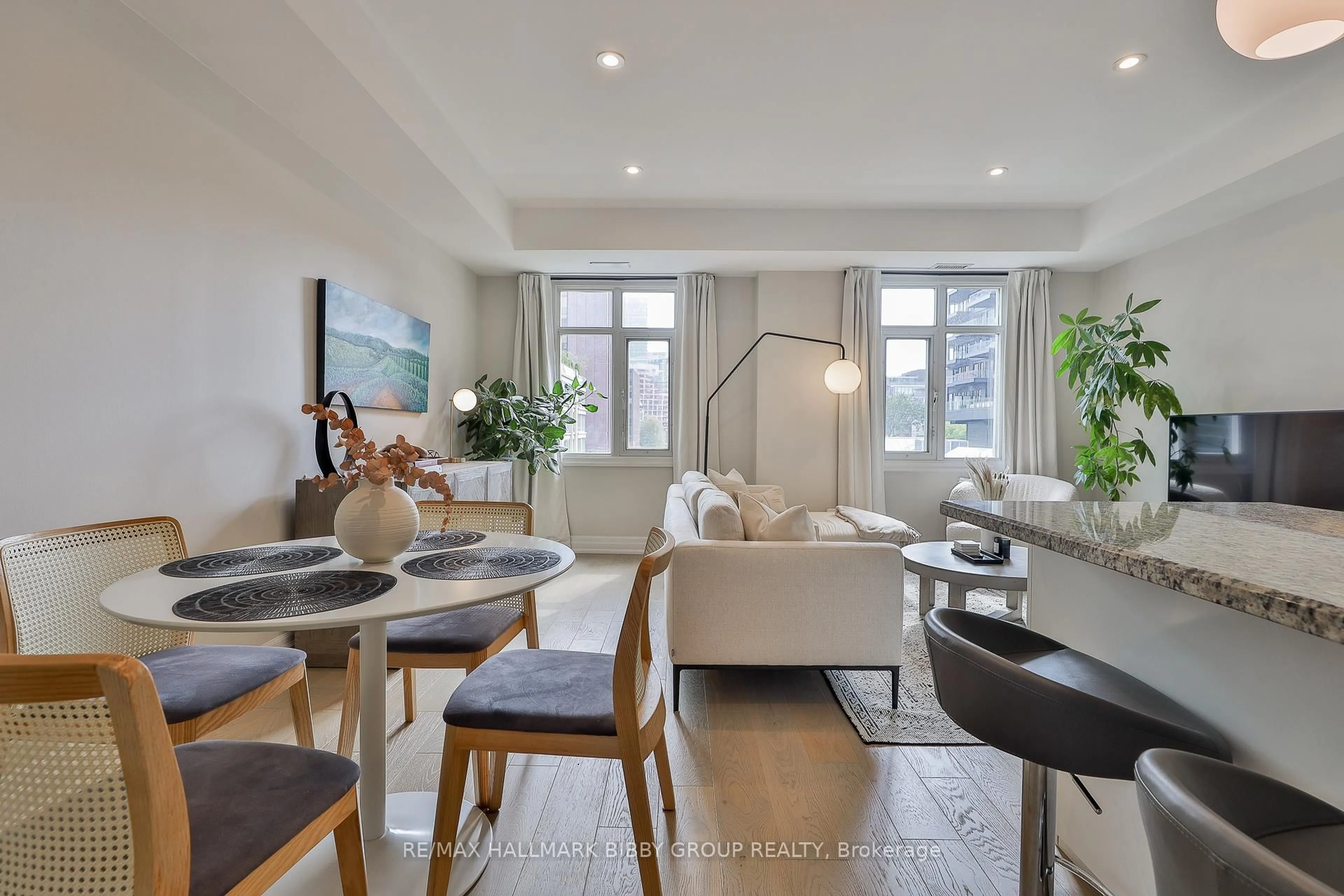 Living room with furniture, unknown for 500 Richmond St #Ph06, Toronto Ontario M5V 1Y2