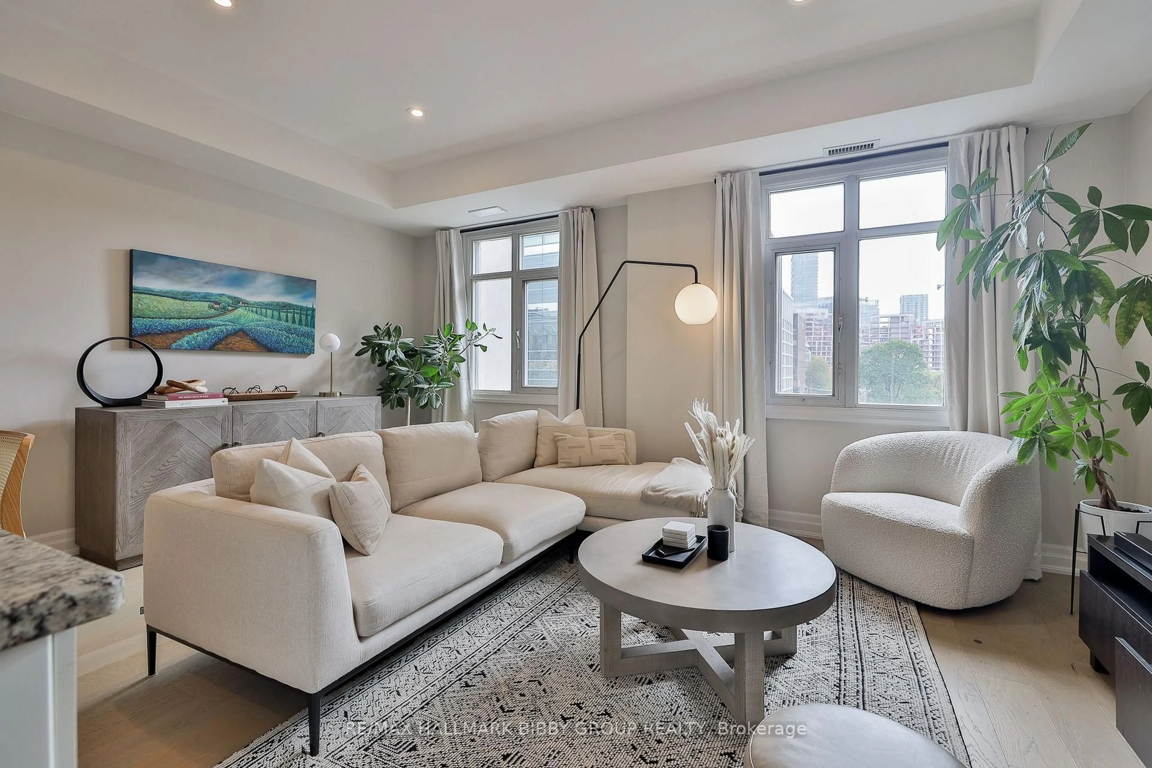 Living room with furniture, unknown for 500 Richmond St #Ph06, Toronto Ontario M5V 1Y2