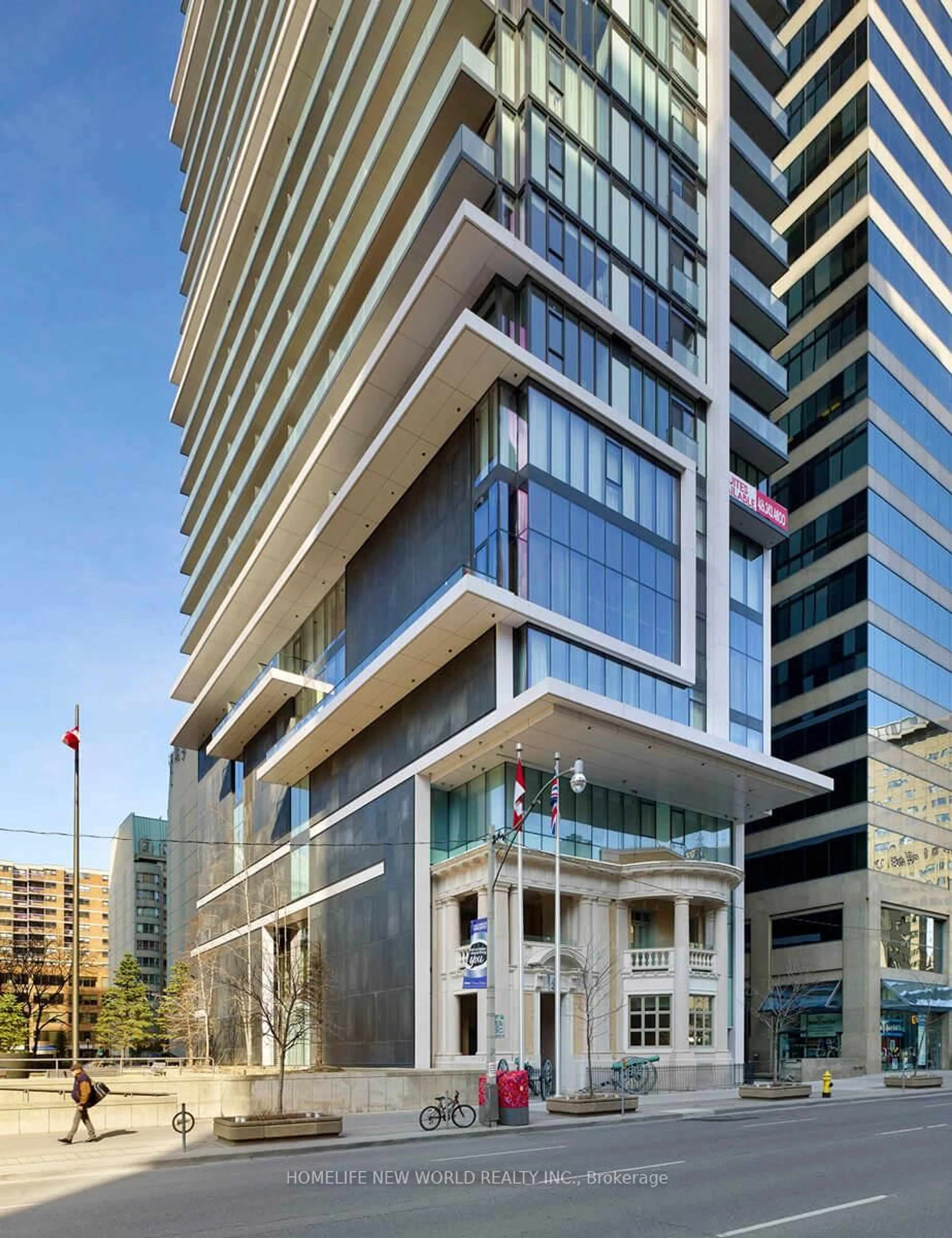 Indoor foyer for 426 University Ave #3909, Toronto Ontario M5G 1S9