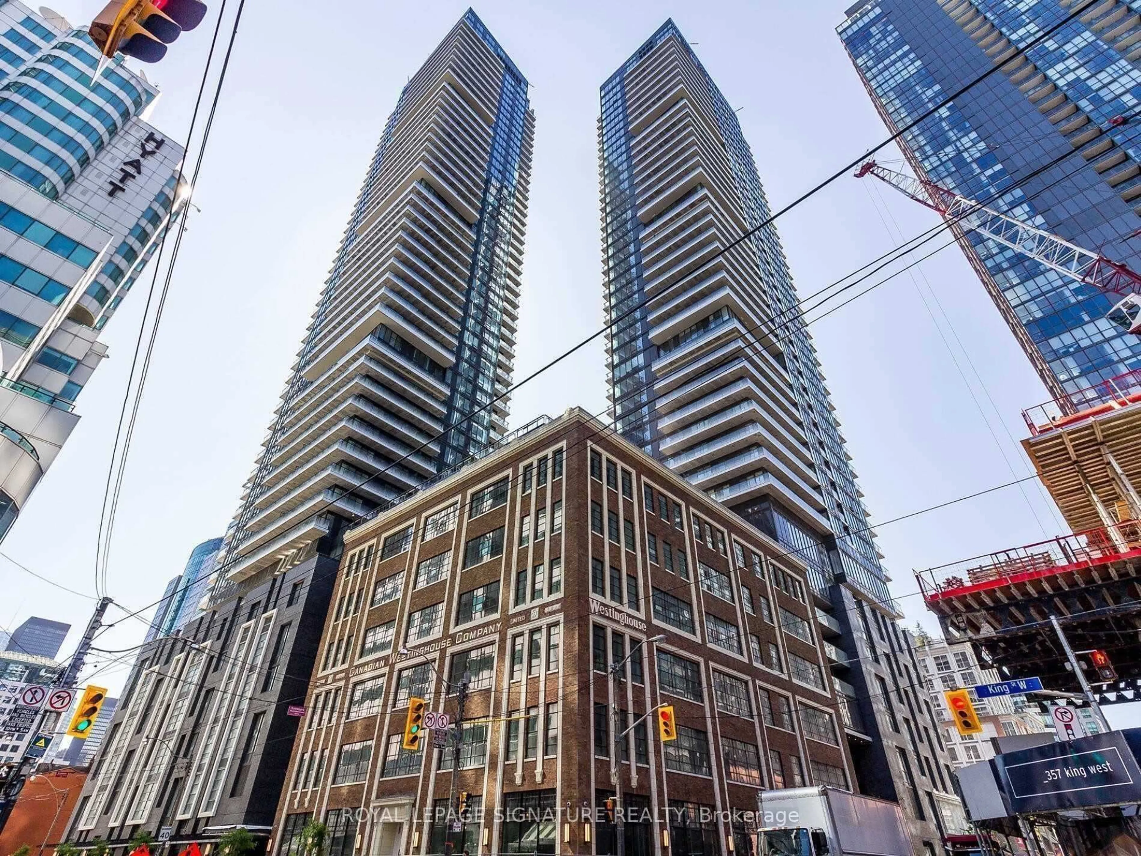 A pic from outside/outdoor area/front of a property/back of a property/a pic from drone, city buildings view from balcony for 115 Blue Jays Way #4807, Toronto Ontario M5V 0N4