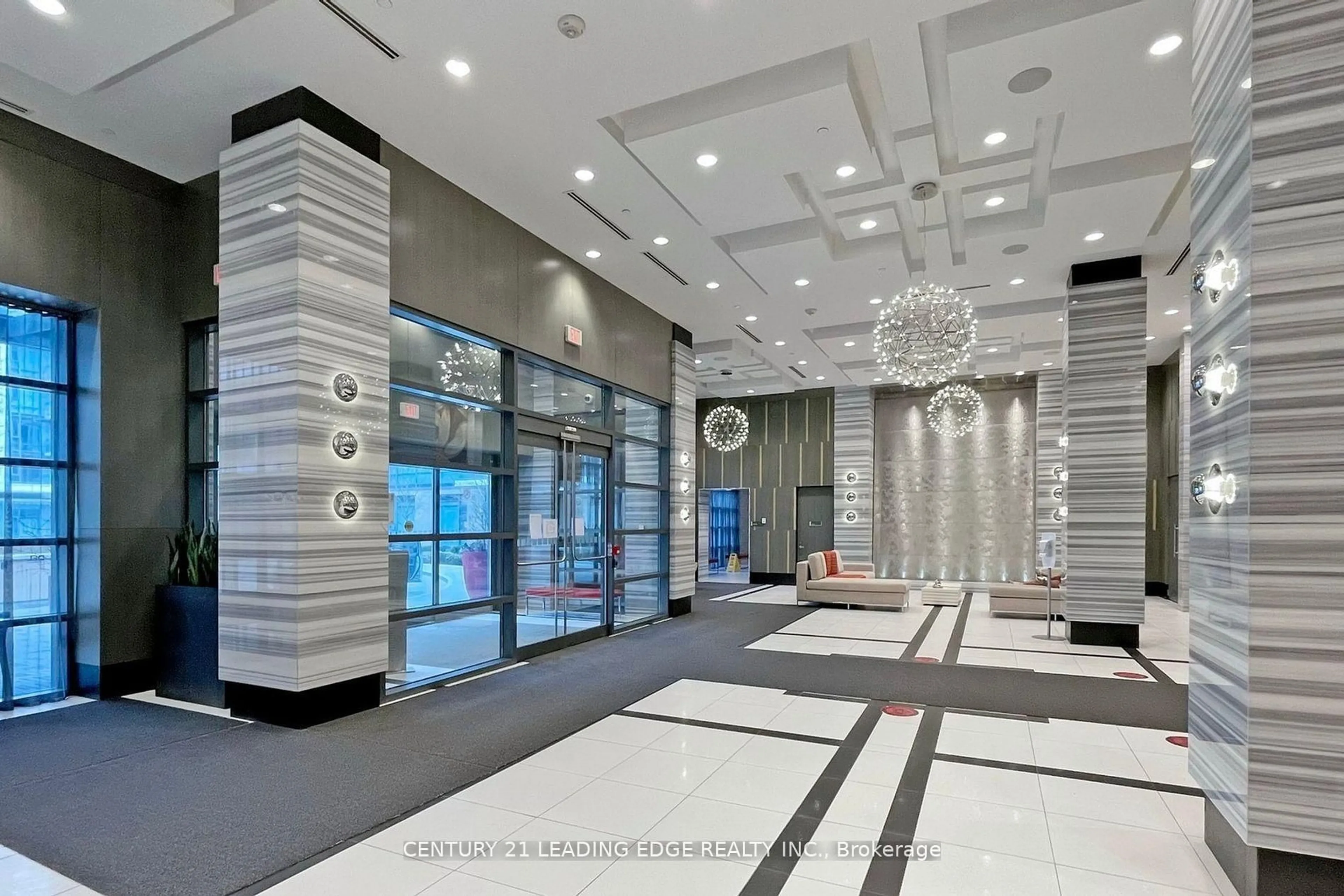 Indoor foyer for 55 Ann O'Reilly Rd #730, Toronto Ontario M2J 0E1
