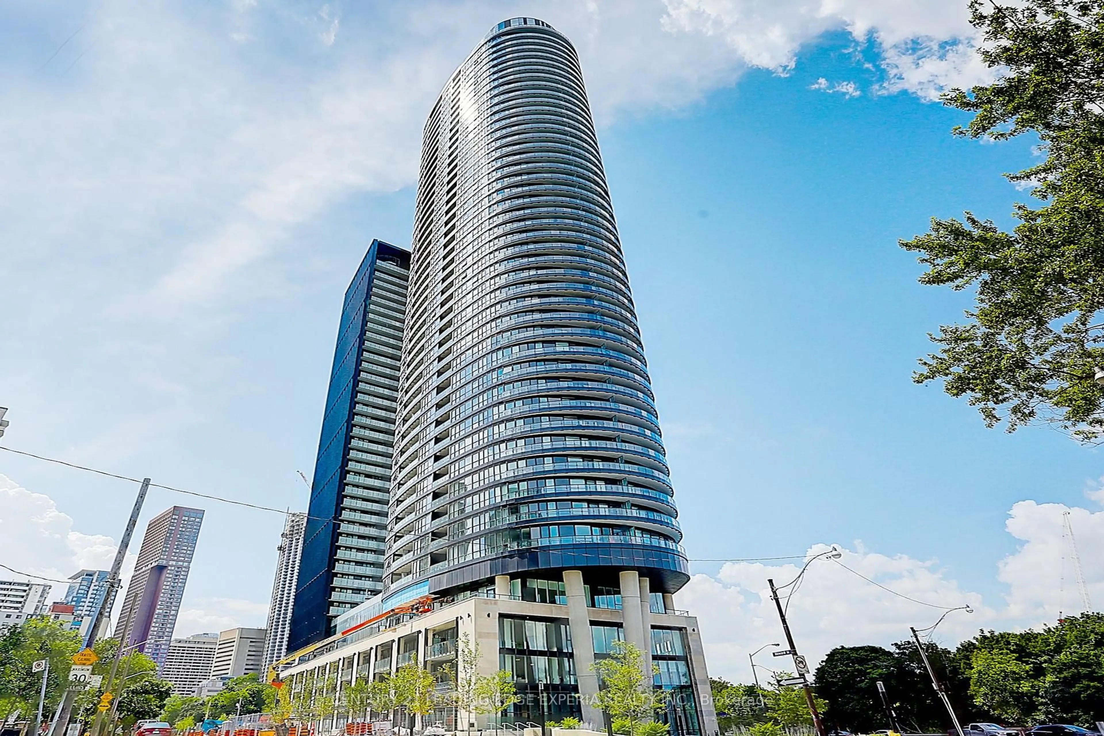Unknown for 585 Bloor St #1820, Toronto Ontario M4W 0B3