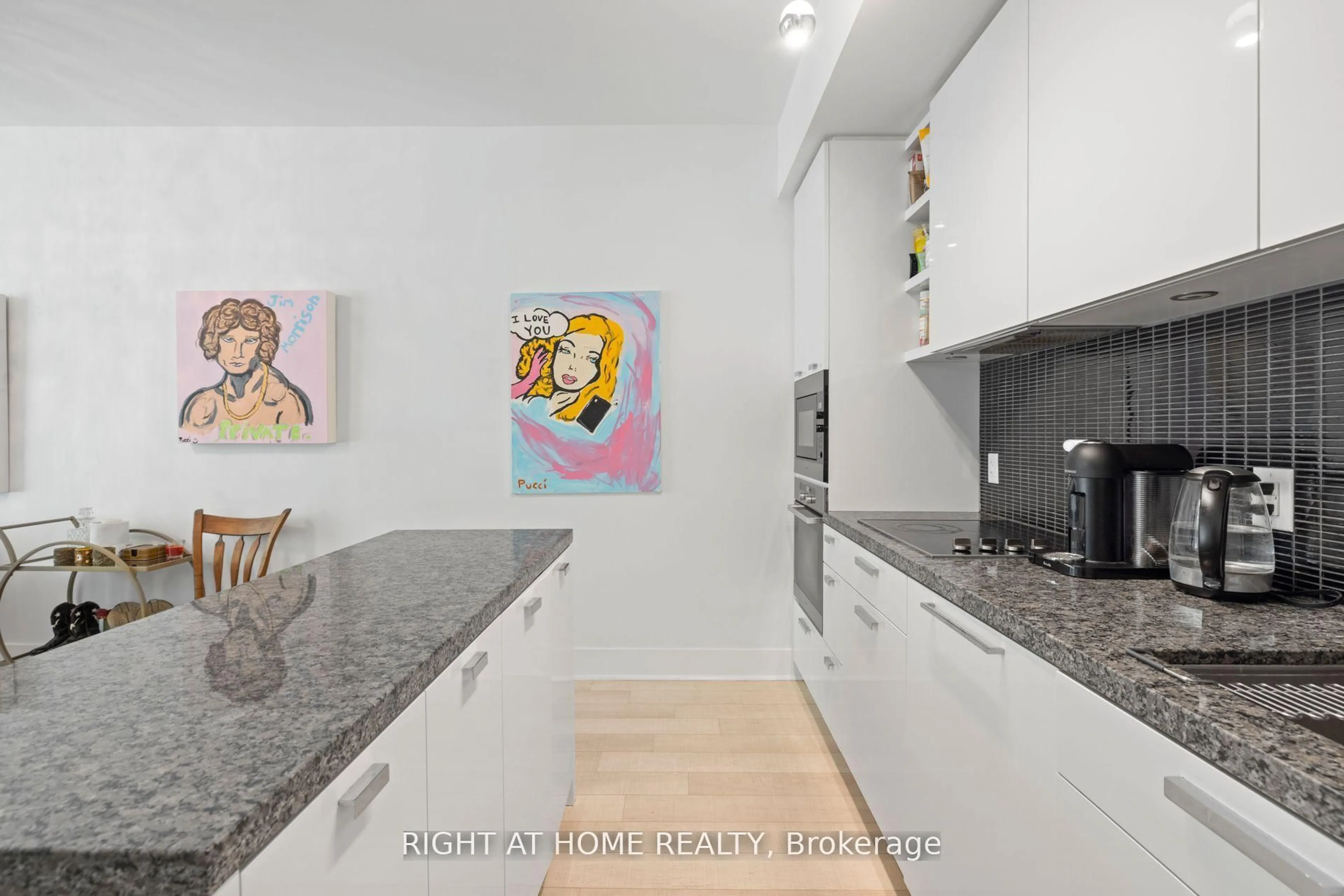 Contemporary kitchen, unknown for 32 Davenport Rd #TH 1, Toronto Ontario M5R 1H3