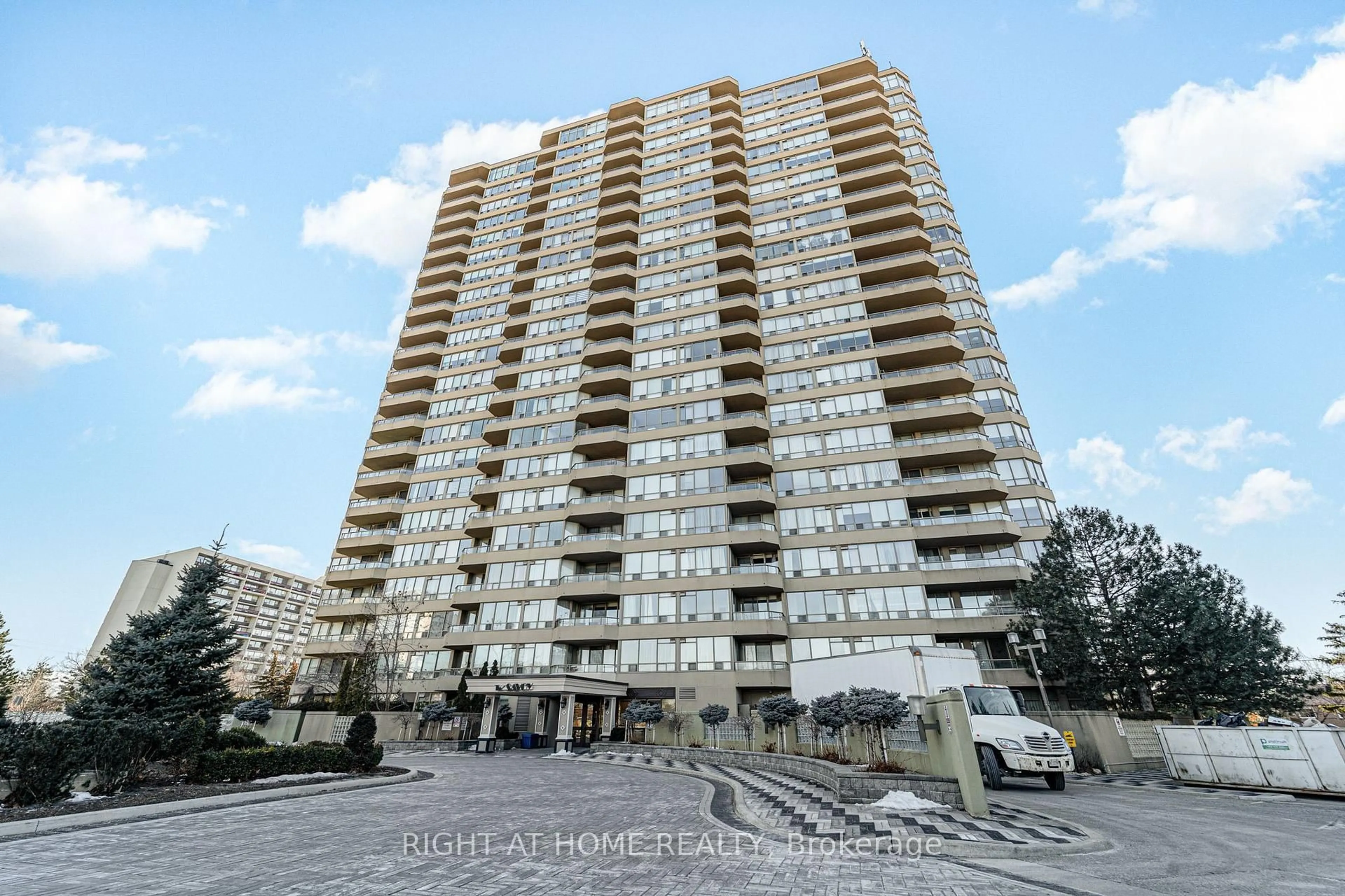 A pic from outside/outdoor area/front of a property/back of a property/a pic from drone, building for 10 Torresdale Ave #904, Toronto Ontario M2R 3V8