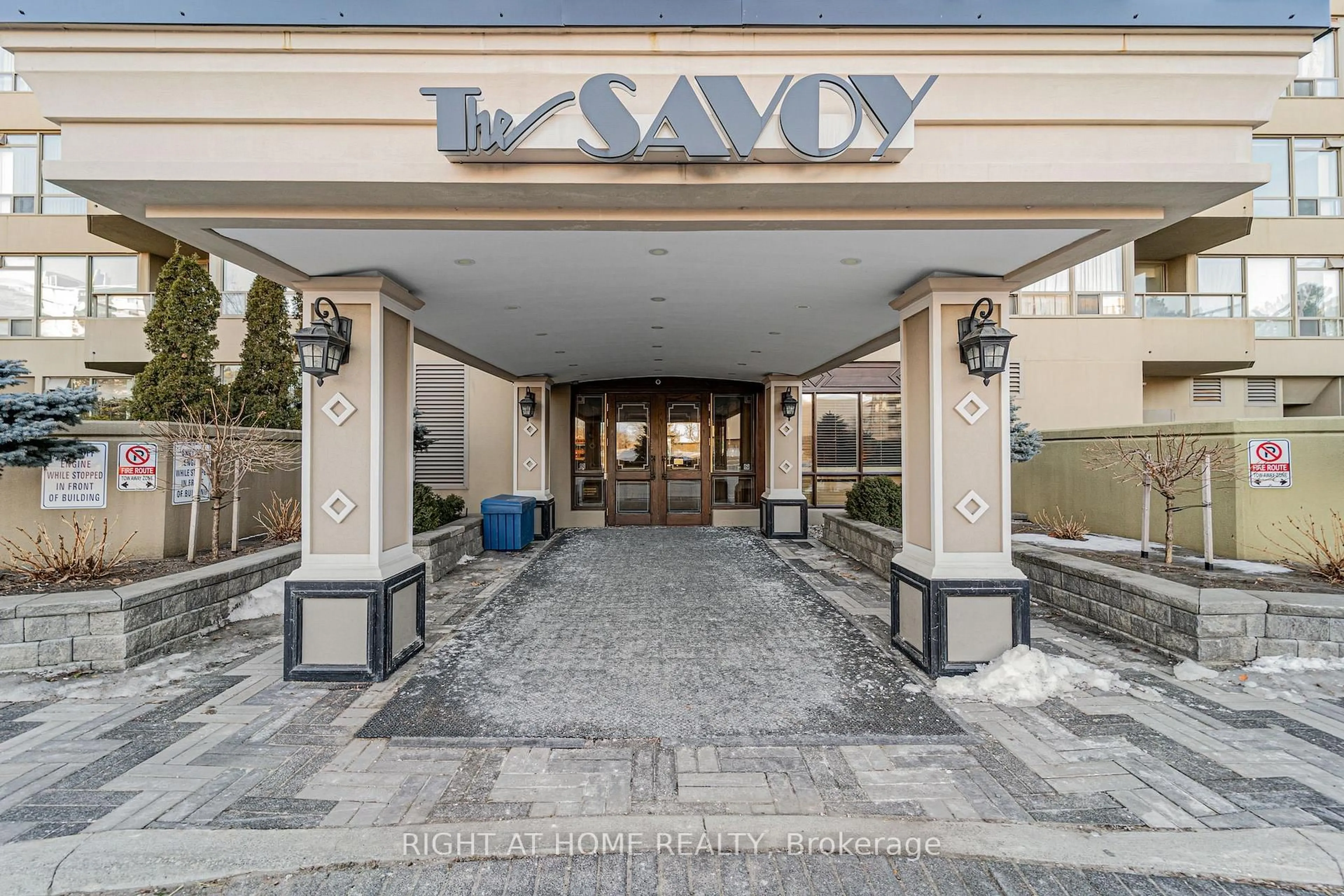 Lobby for 10 Torresdale Ave #904, Toronto Ontario M2R 3V8