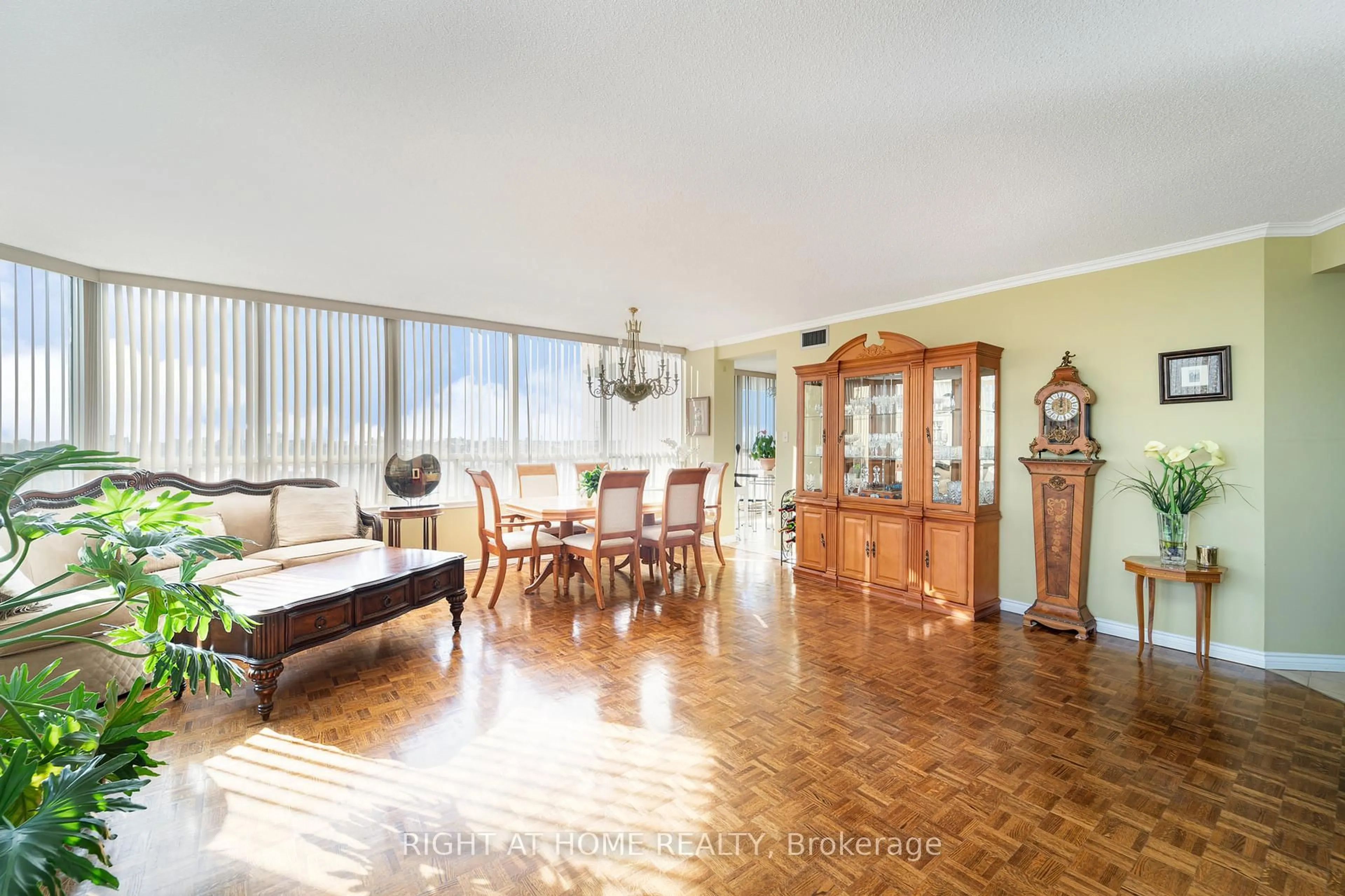 Dining room, wood/laminate floor for 10 Torresdale Ave #904, Toronto Ontario M2R 3V8