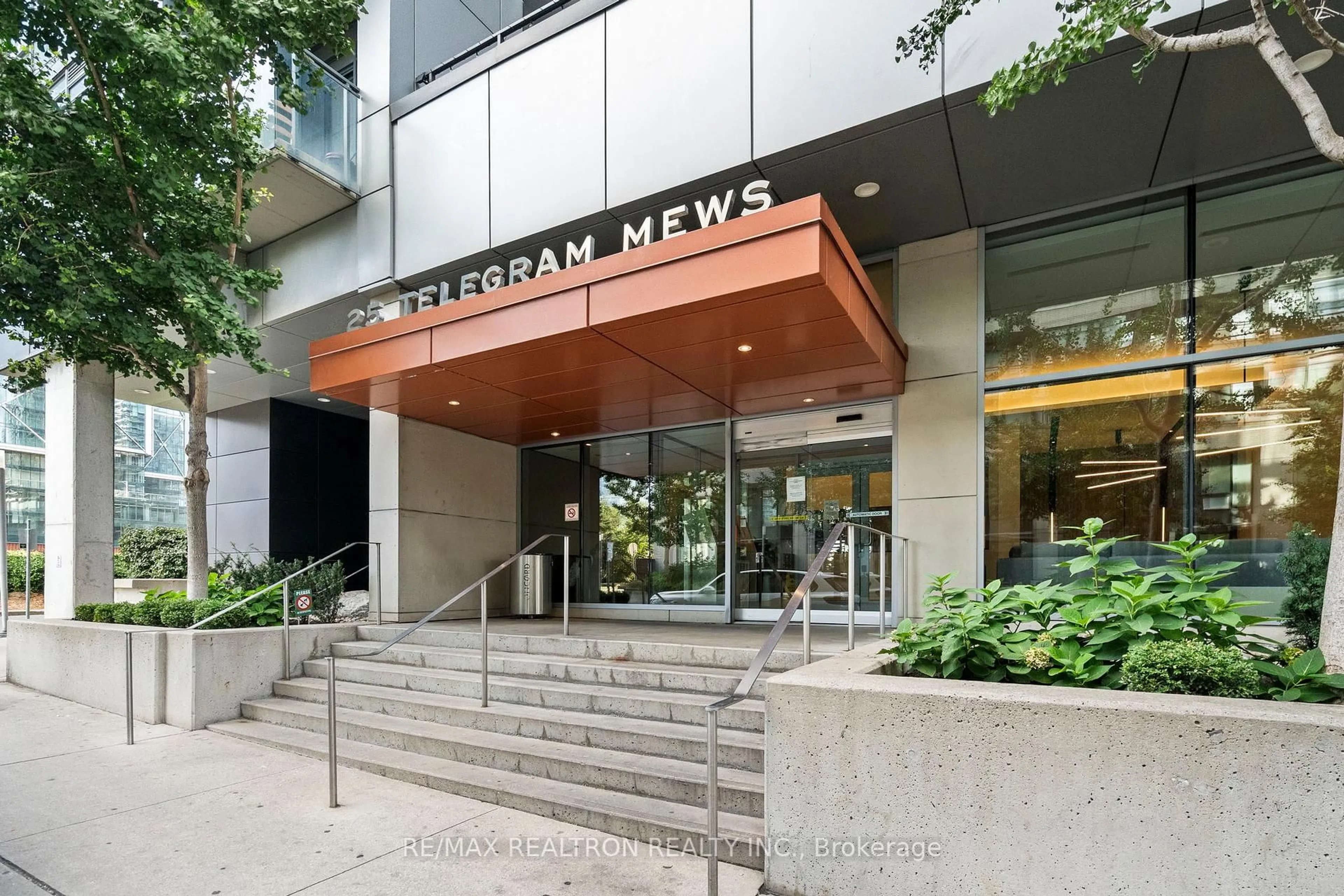 Lobby for 25 Telegram Mews #2112, Toronto Ontario M5V 3Z1