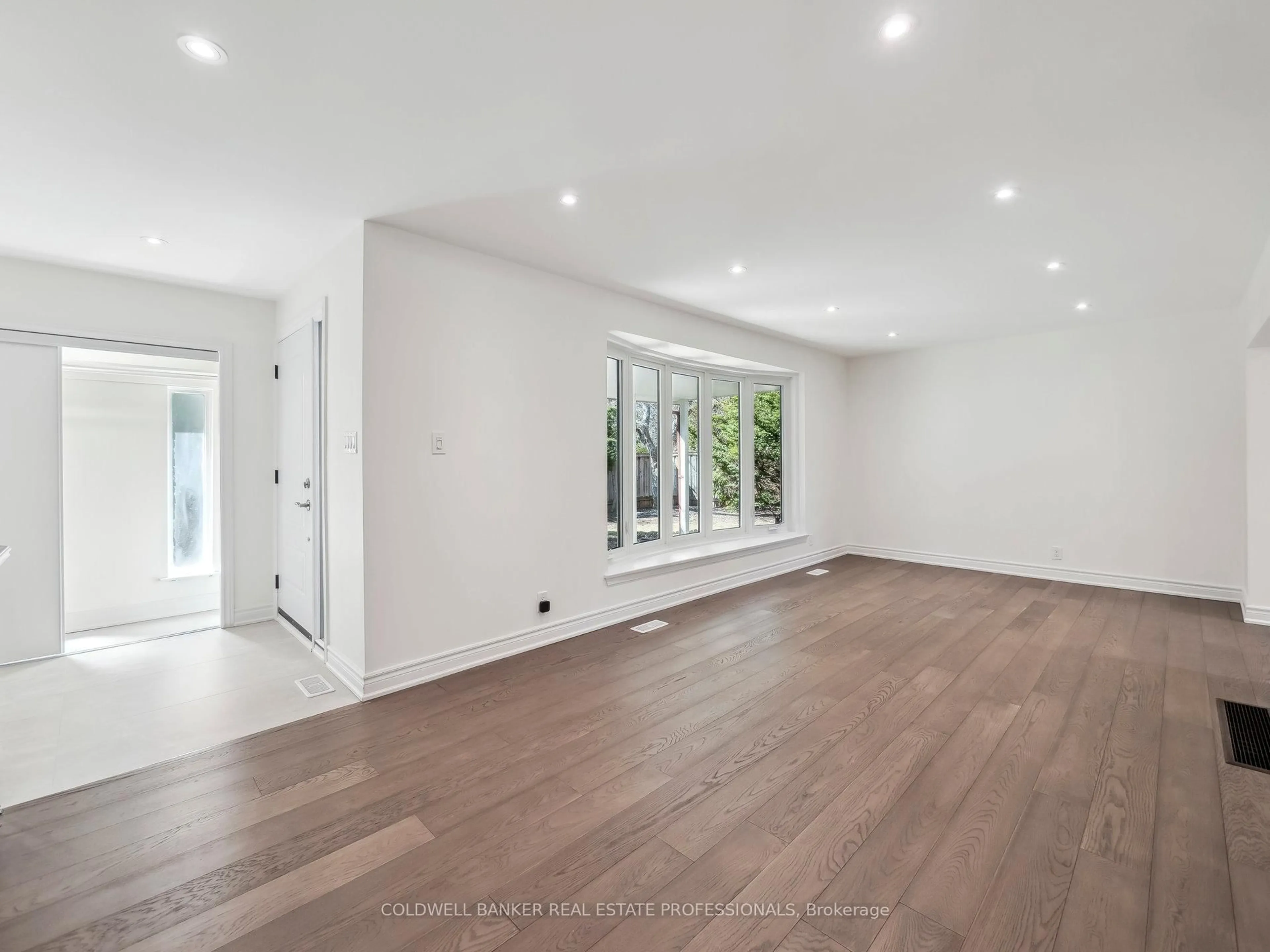 A pic of a room for 2 Kempsell Cres, Toronto Ontario M2J 2Z7